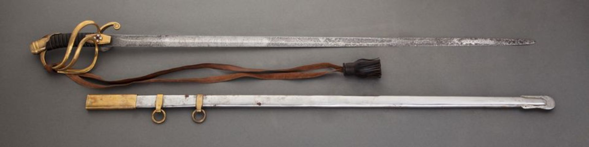 Russian naval of cer’s award Saber, with lanyard, with the inscription « For [...]