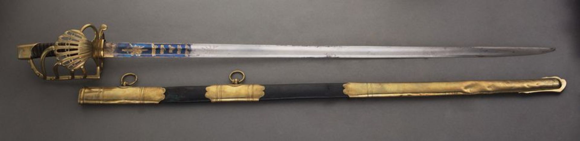 Sabre (broadsword) French of cer, dragoon sample of 1784, with a German [...]