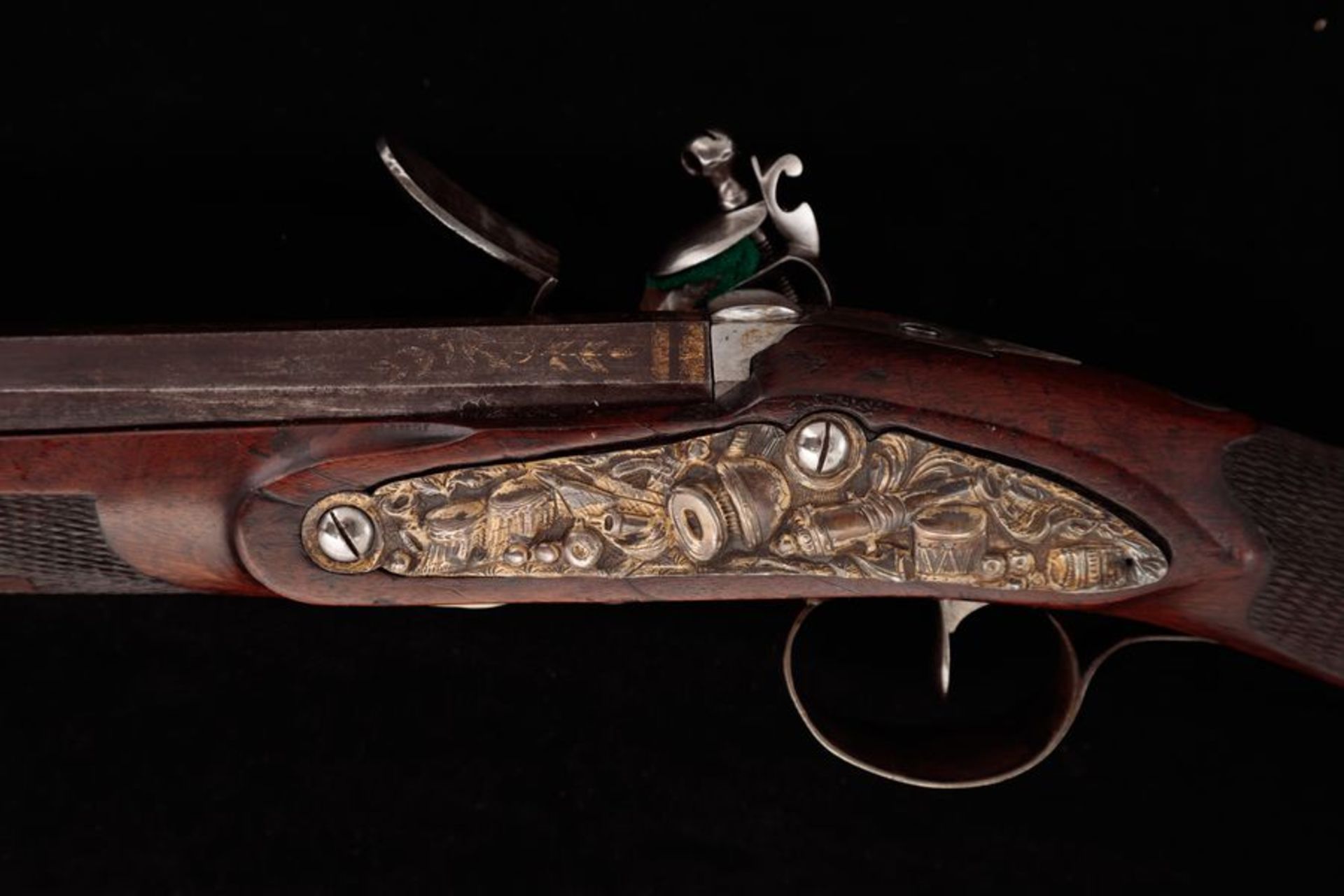 French hunting ri e with a intlock, circa 1800, with a silver instrument. Overall [...] - Bild 9 aus 10