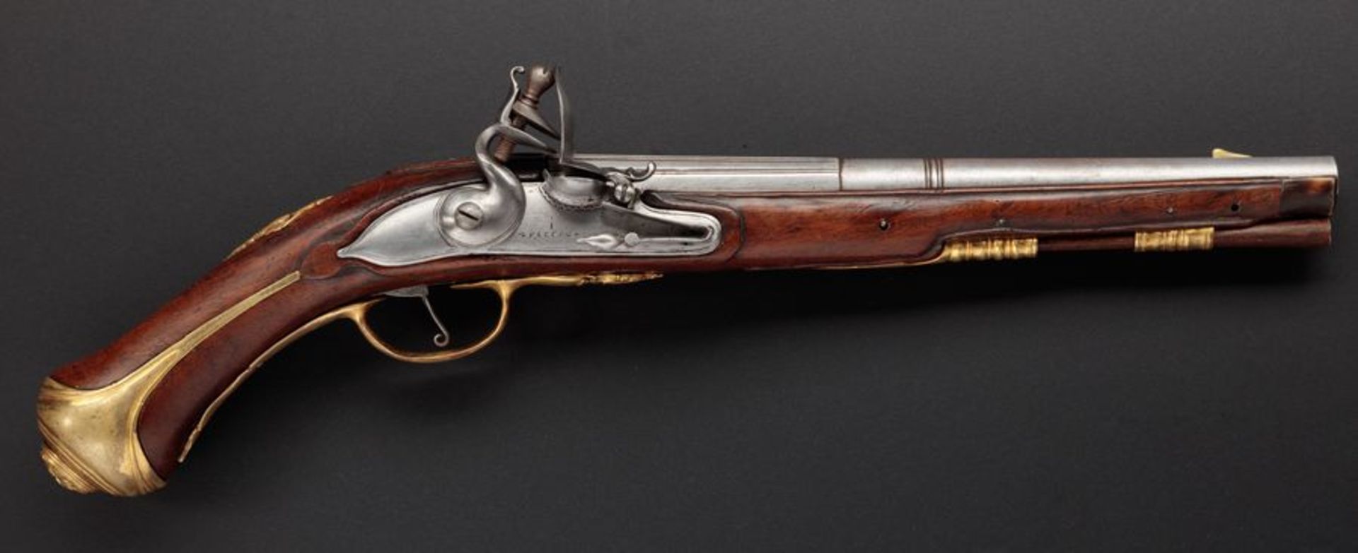 French pistol with intlock, circa 1800. Overall length - 46.4 cm; barrel - 27.4 cm; [...]