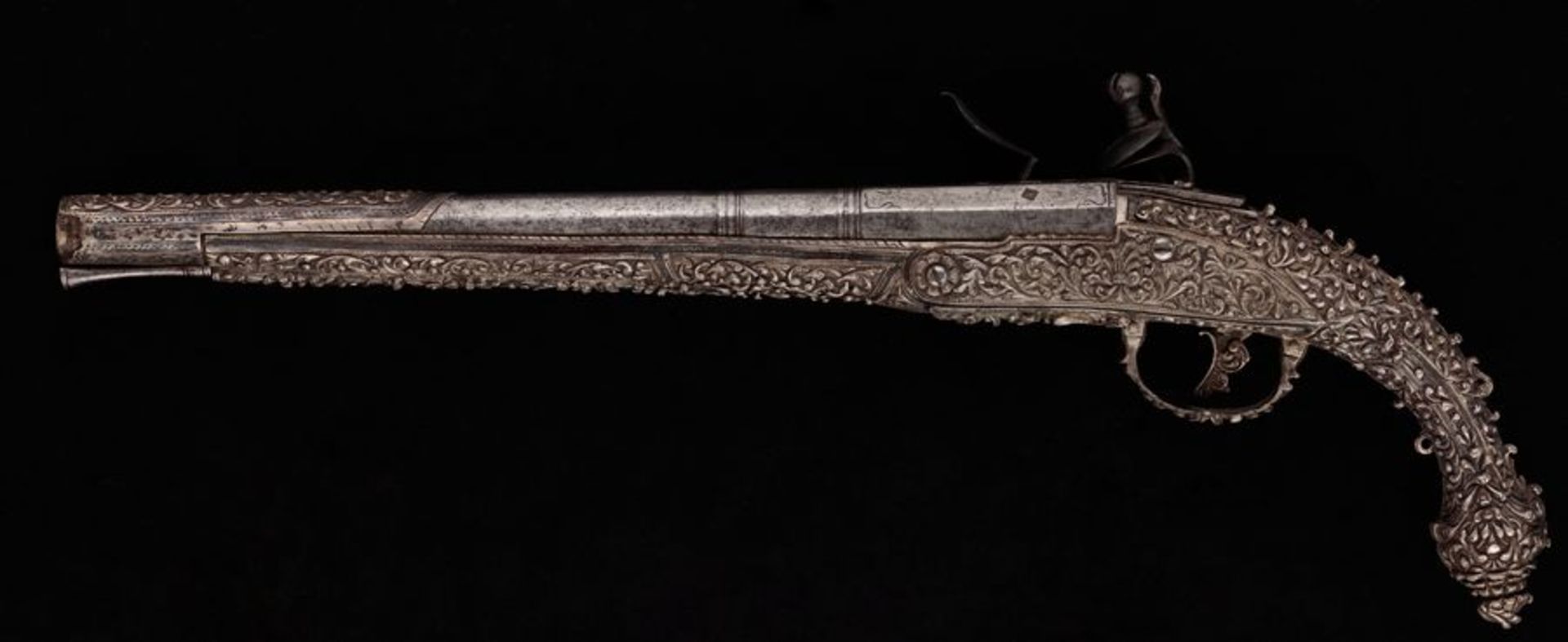 Flintlock pistol. Overall length - 40.3 cm; barre length - 28 cm; caliber - 1.39 cm. [...] - Bild 5 aus 5