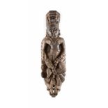 TANZENDE GÖTTIN Thailand, 18./19. Jh Holz. H. ca. 55 cm. Min. besch. Spannungsrisse. Rückseite mit