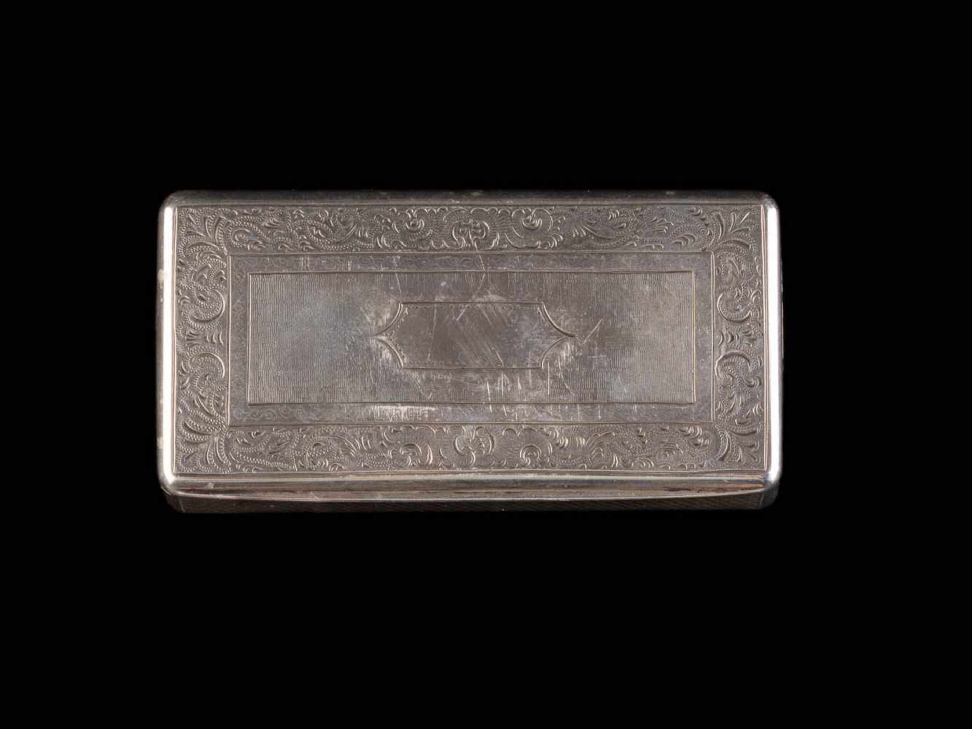 KLEINE DOSE Österreich-Ungarn, wohl Breslau, Meister 'IFH', 1860 Silber, innen vergoldet. L. 9,1 cm,