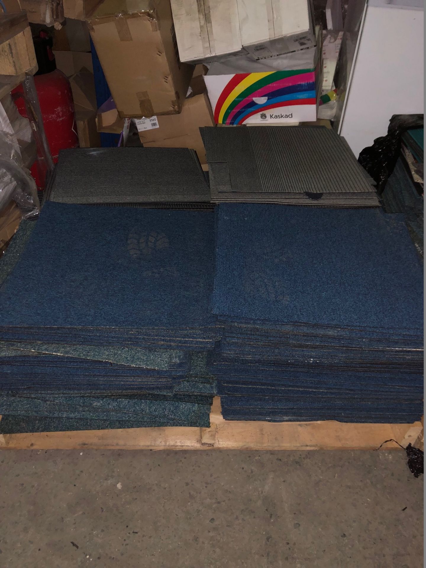 1 x Pallet of Carpet Tiles