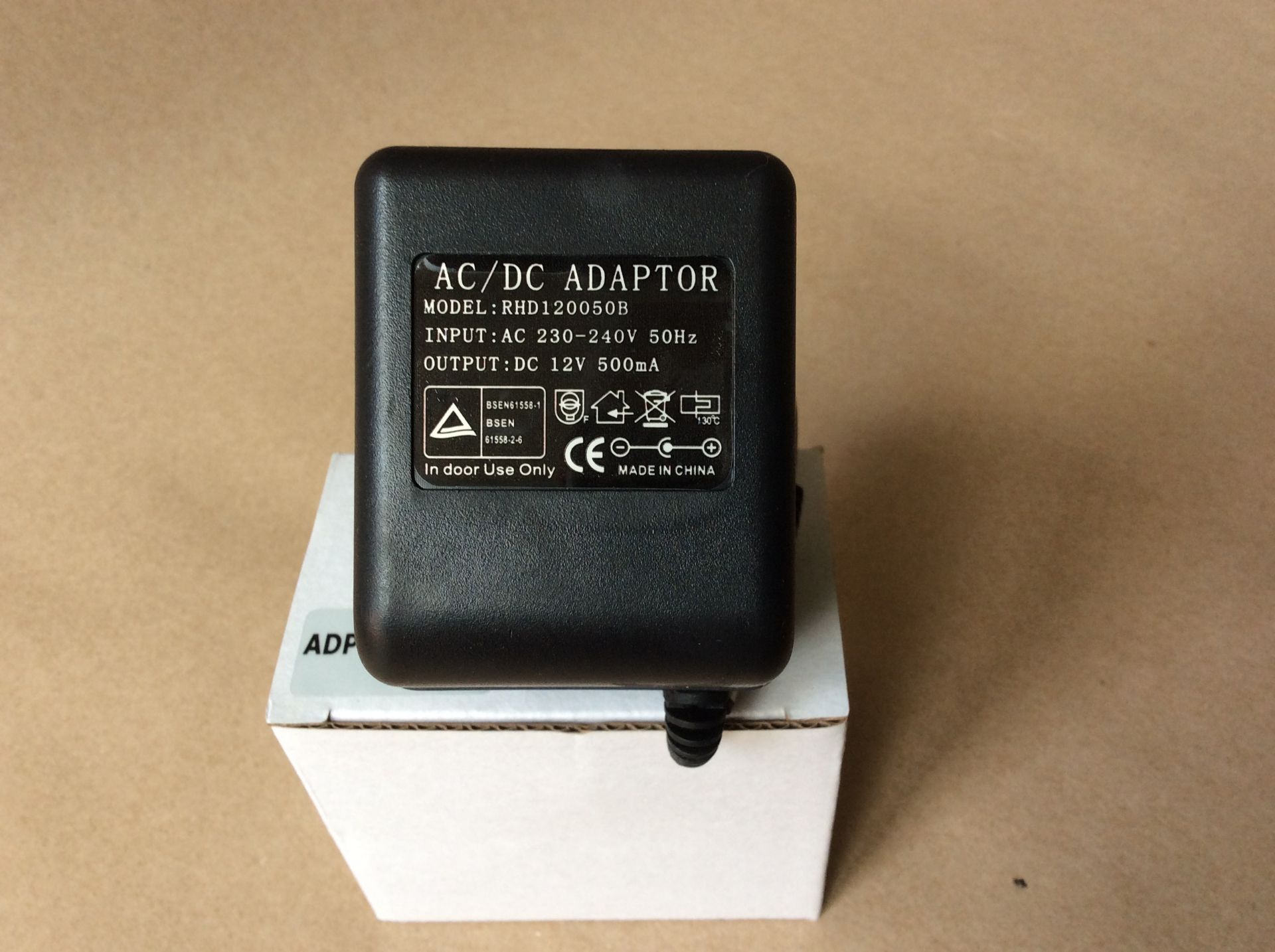 4 x 12V DC500mA UK Power Adapters Model RHD120050B, Input 230-240V 50Hz / Output: DC 12V 500mA (