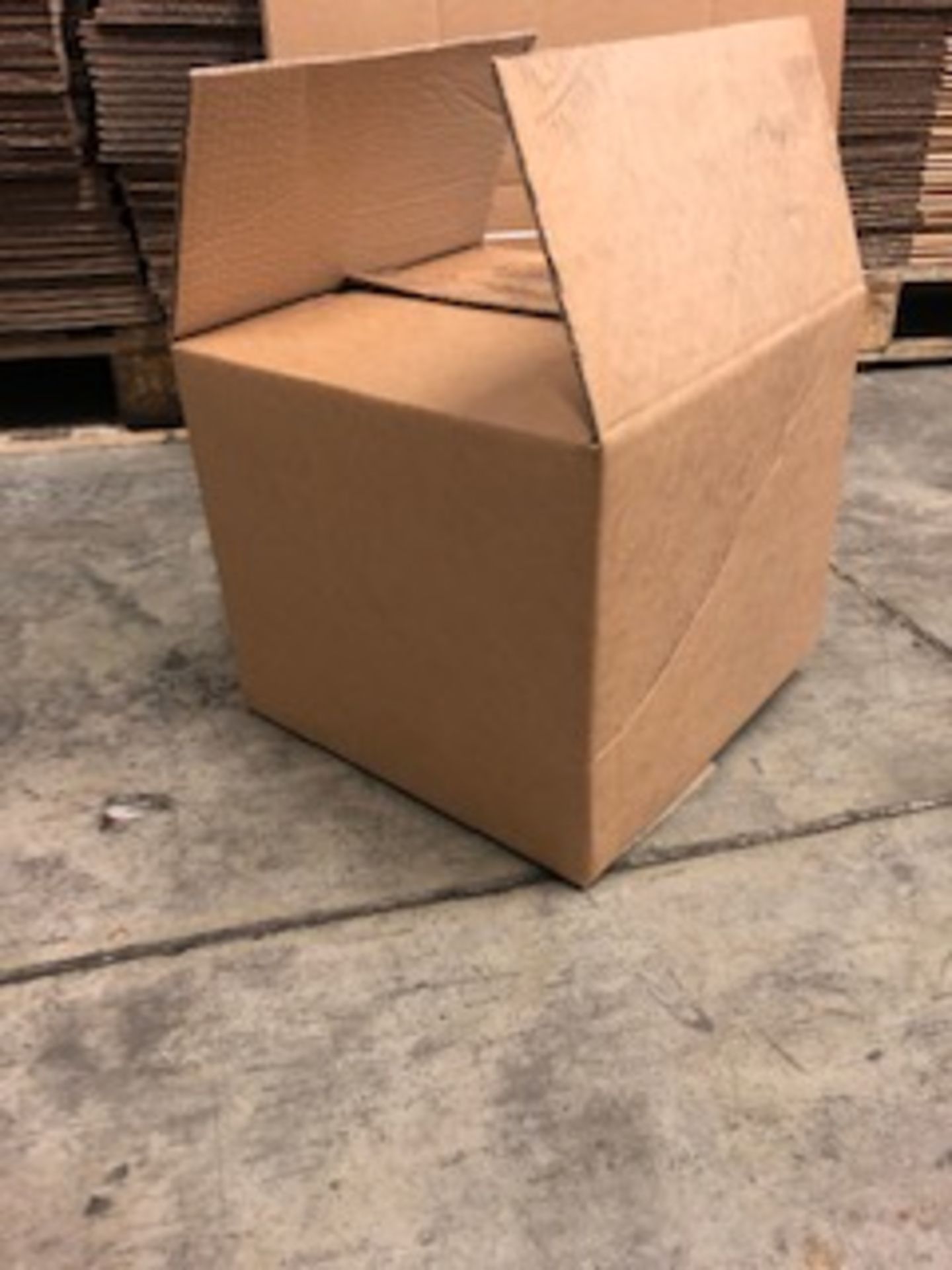 50 x Flat Packed Cardboard Boxes - L30xW30xH28cm (New)
