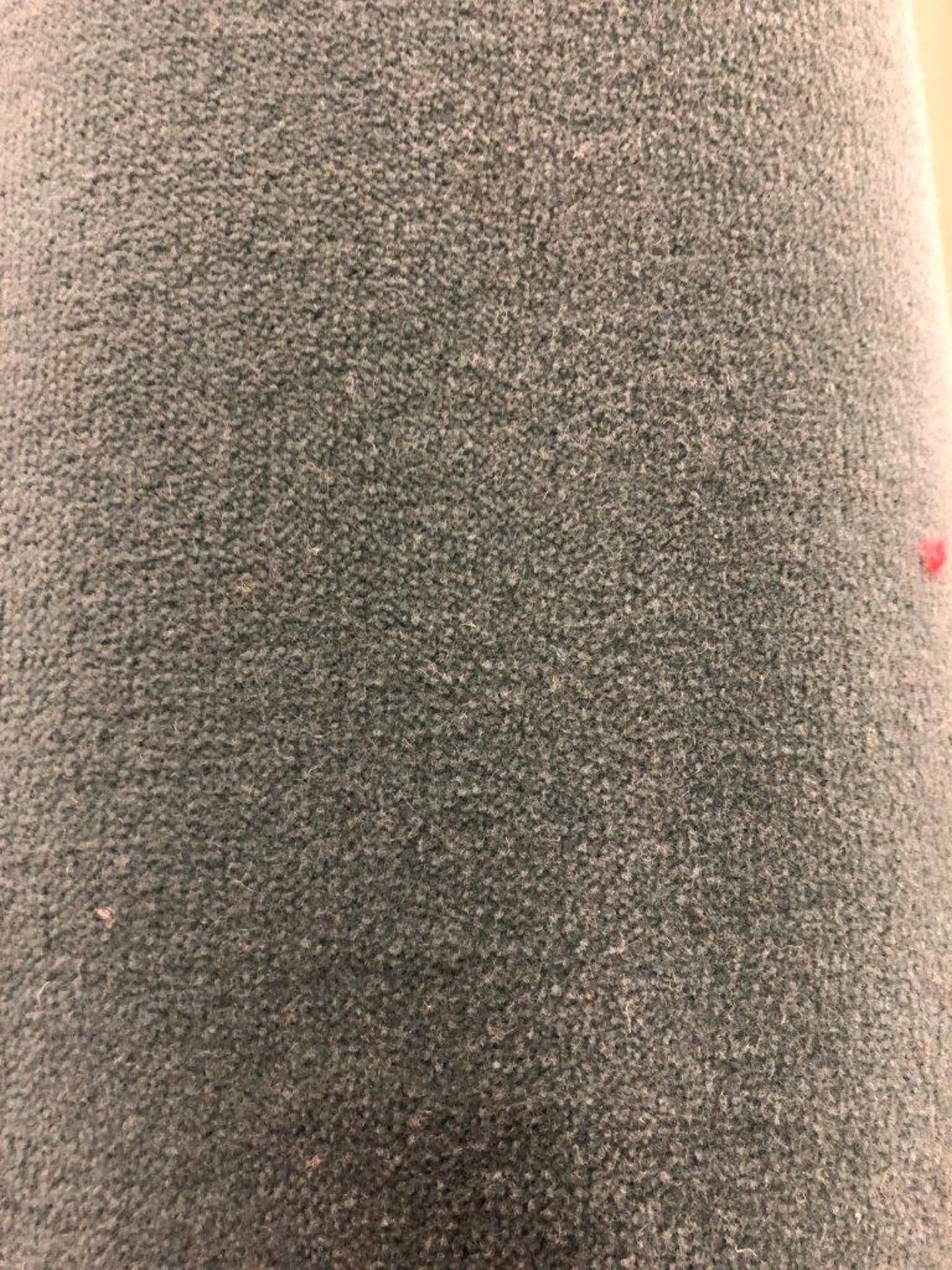 1 x Ryalux Carpet End Roll - Green 2.2x3.5m2 - Image 3 of 3
