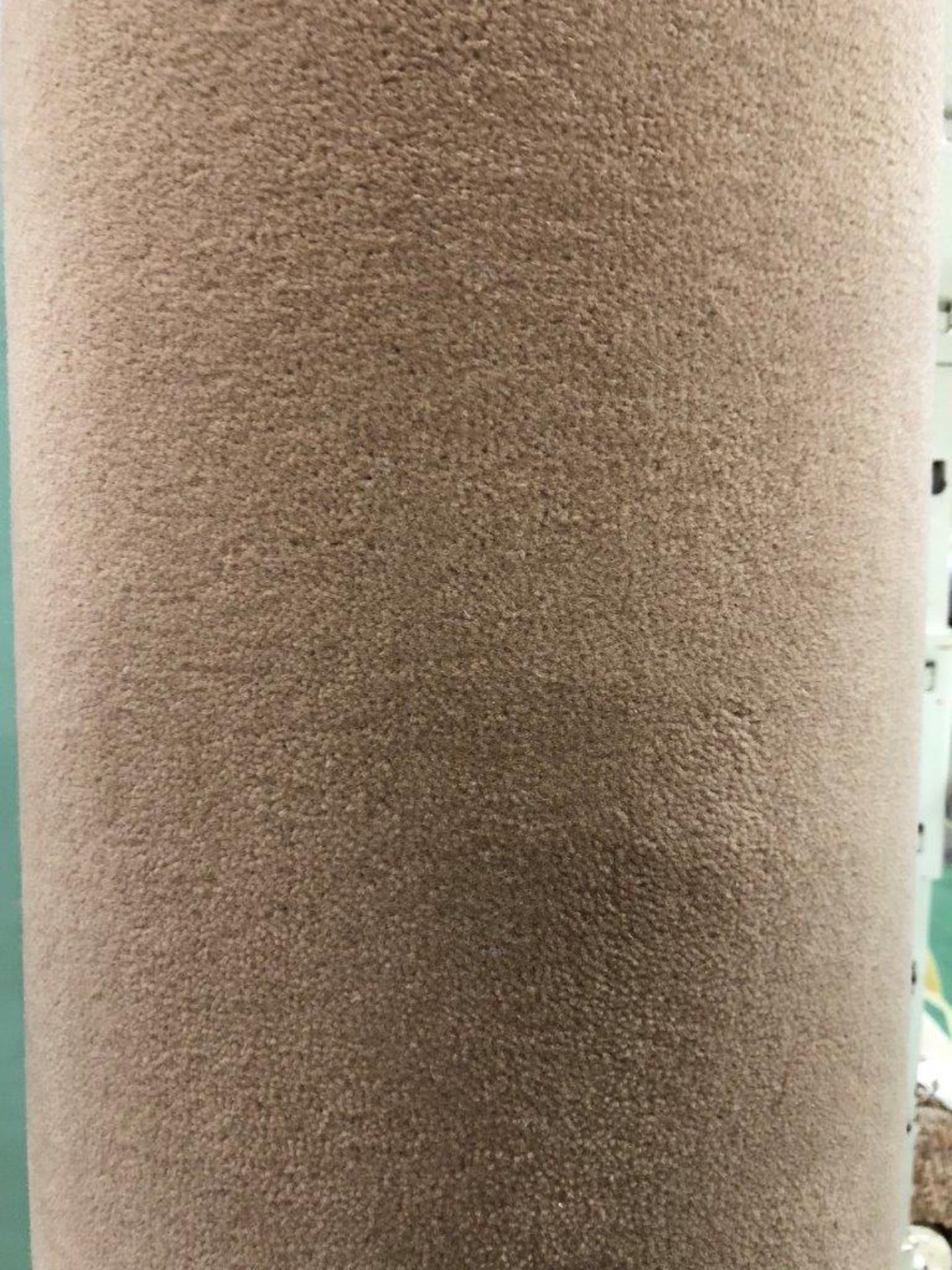 1 x Ryalux Carpet End Roll - Cream 2.7x4.9m2 - Image 3 of 3