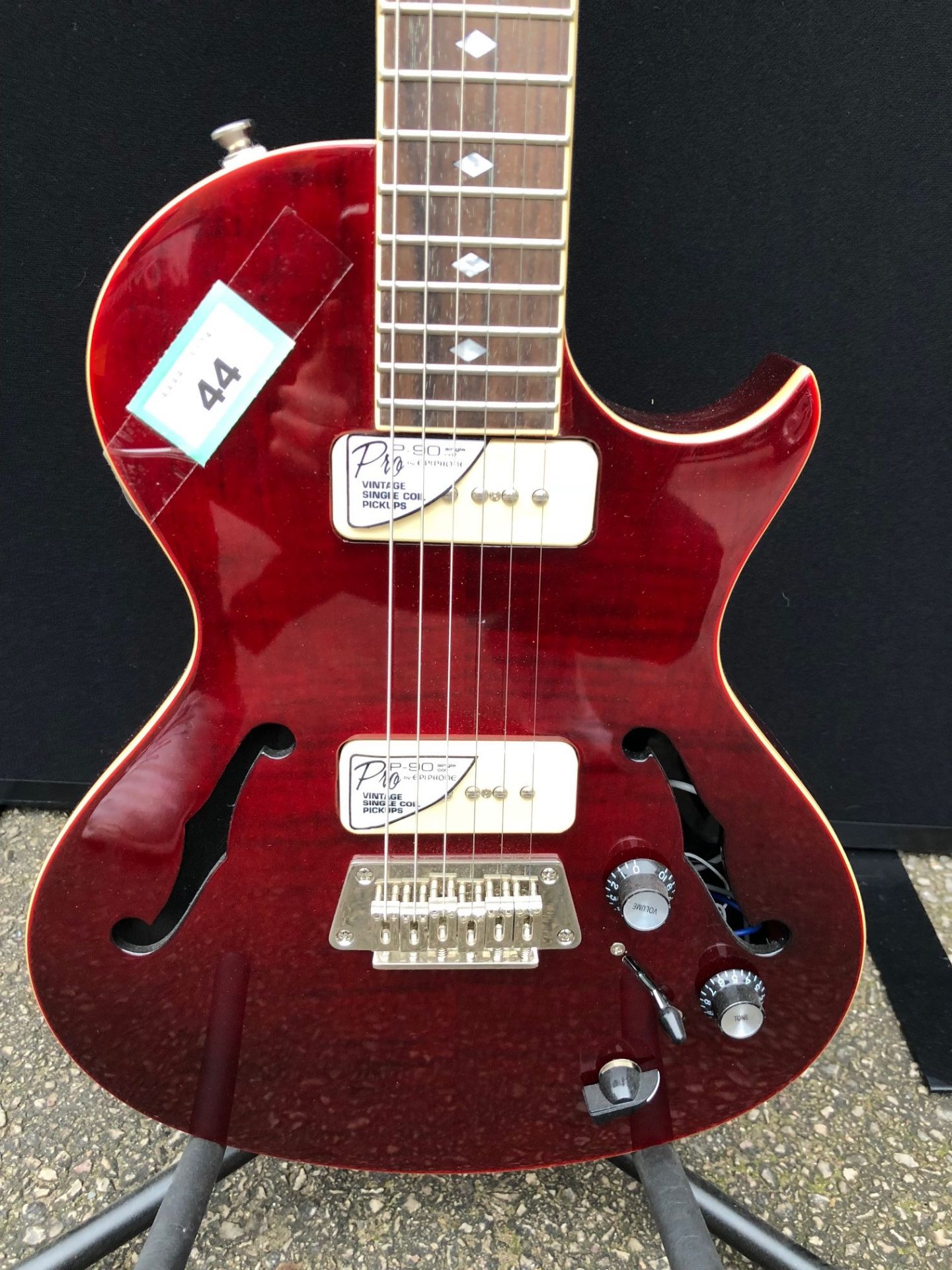 Epiphone Blueshawk Deluxe Wine Red Electric Guitar (Brand New Ex Display - RRP £499.00) - Image 2 of 6