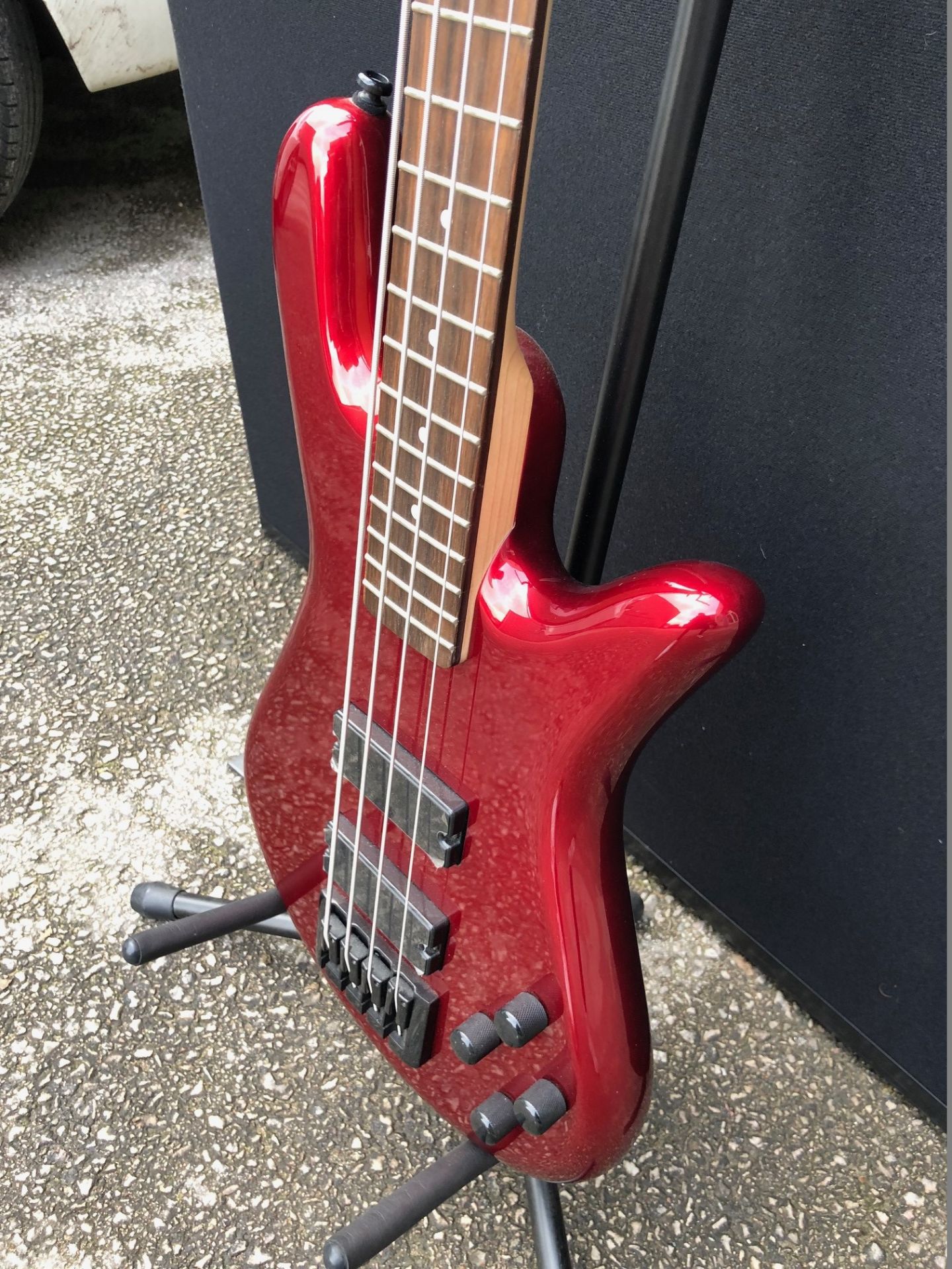 Spector Performer 4 String Electric Bass in Metallic Red (Brand New Ex Display - RRP £319.00) - Image 4 of 6