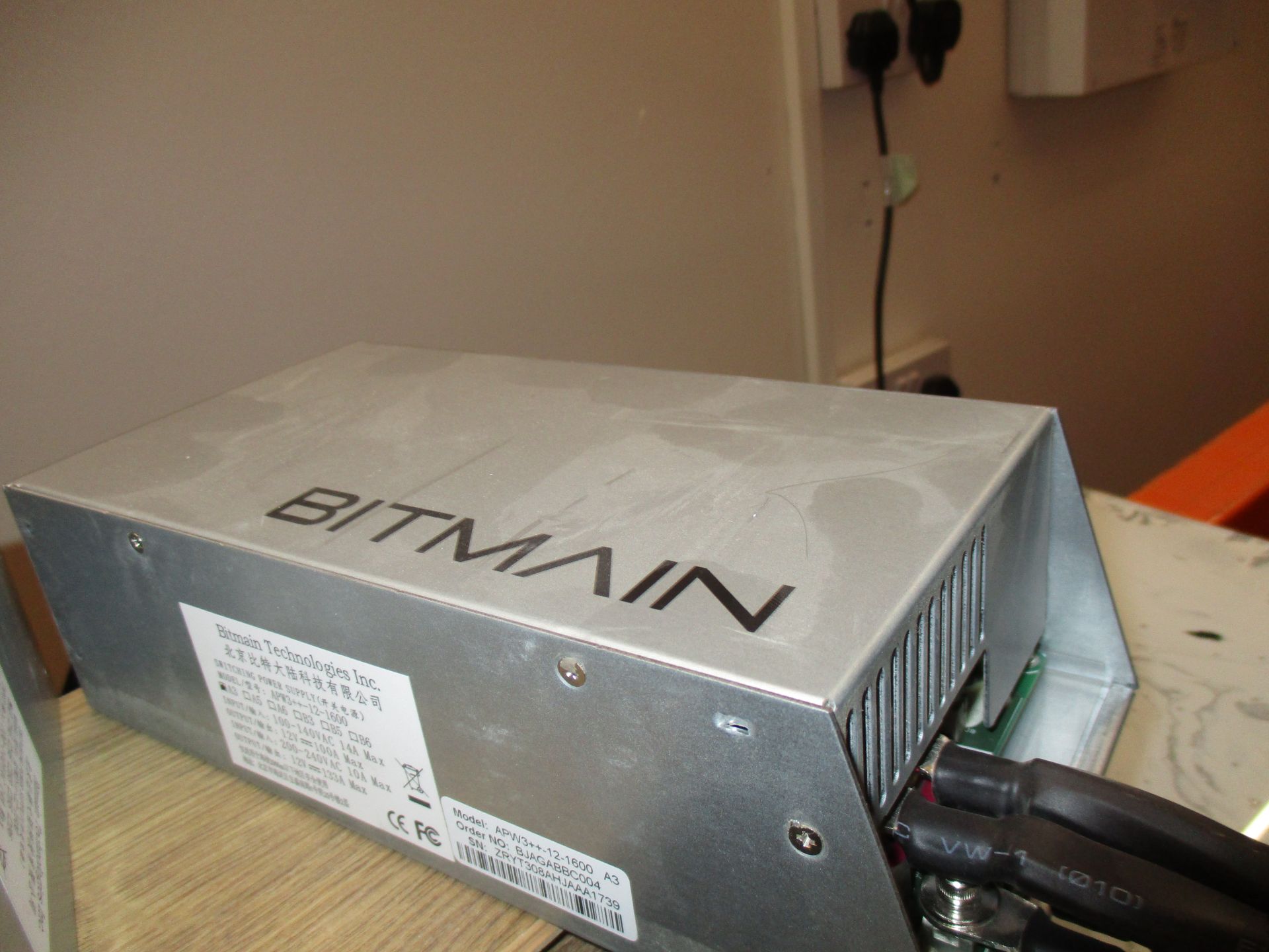 1 x Bit Coin/Crypto Currency Antminer + Power Supply Bitmain - Image 2 of 3