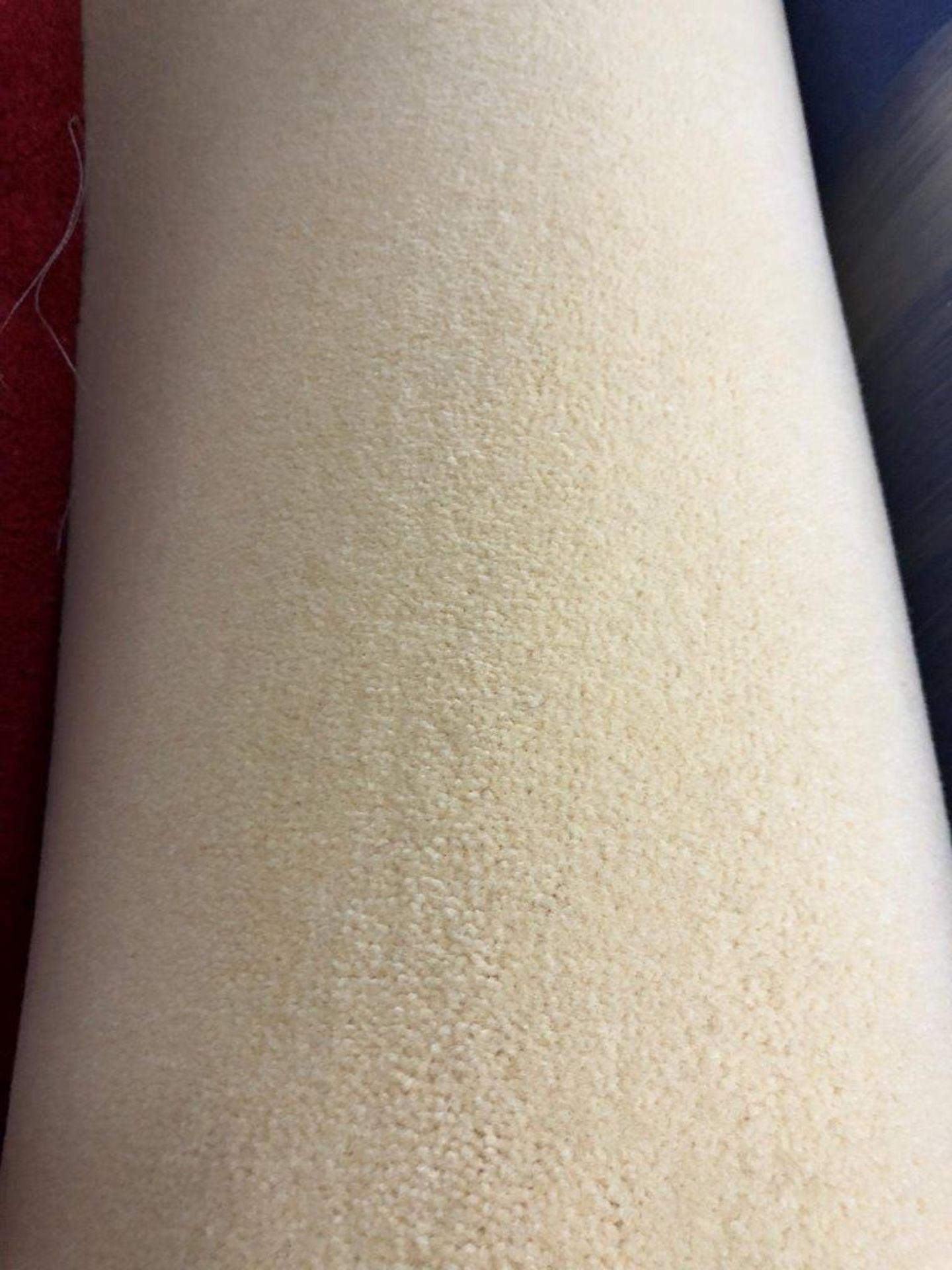 1 x Ryalux Carpet End Roll - Yellow 5.0x2.8m2 - Image 3 of 3