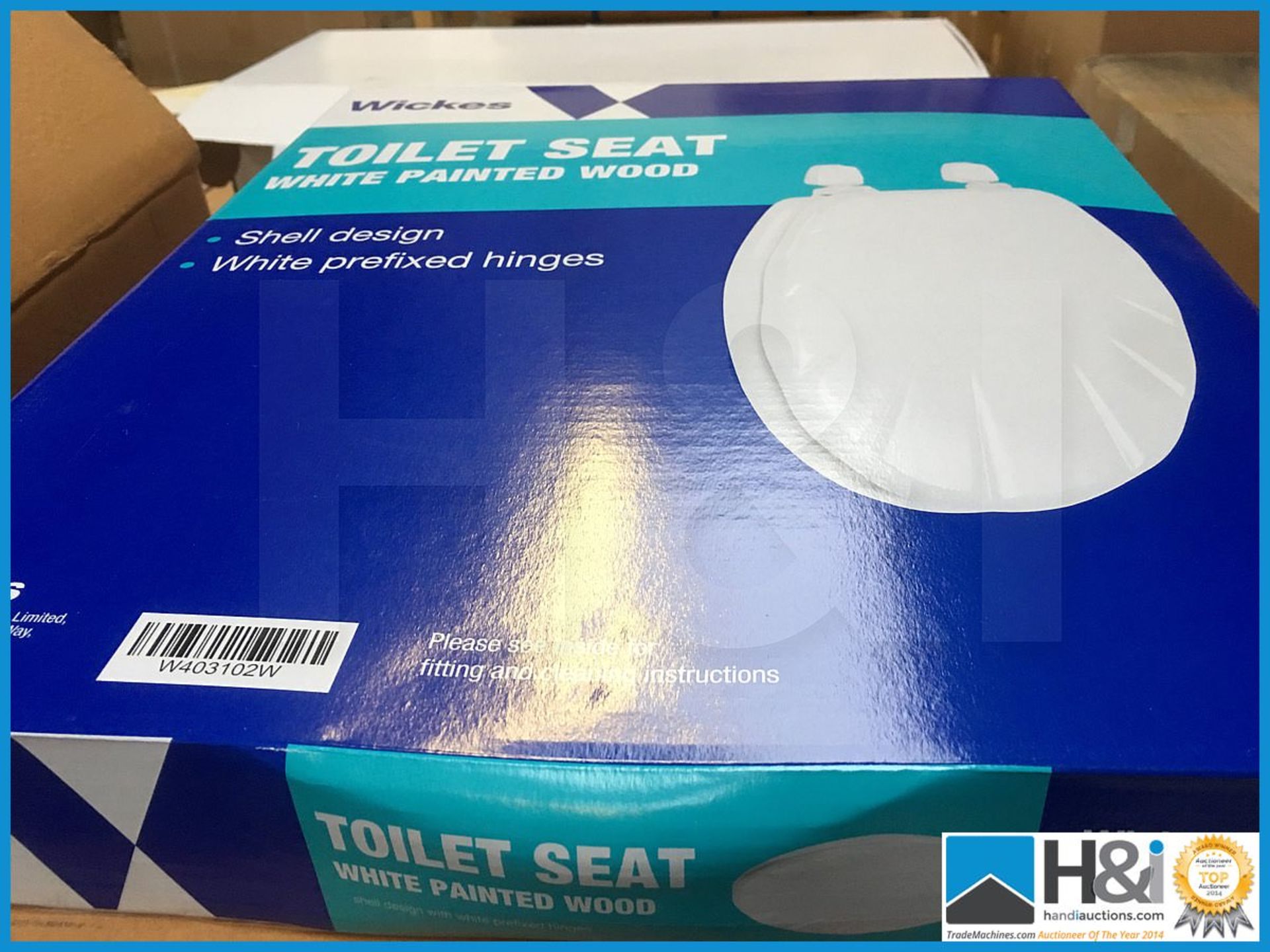 Designer Wickes white painted wood shell design toilet seat. New and Boxed. Suggested - Image 4 of 4