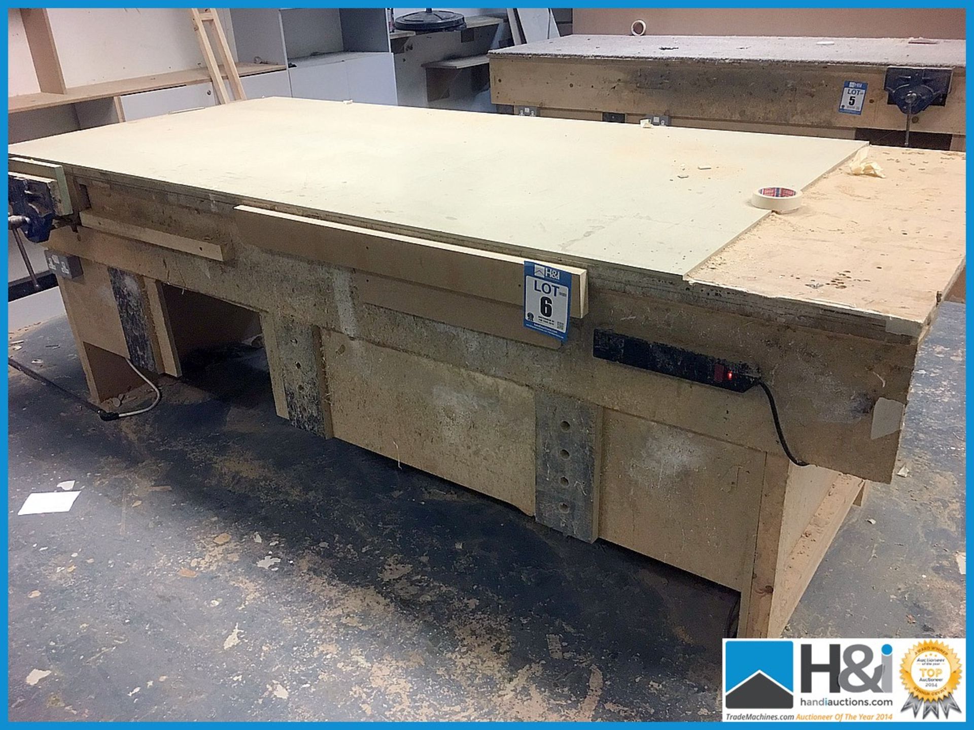 Good sturdy 8ft joiners workbench with power sockets and quick release vice Appraisal: Used, good.