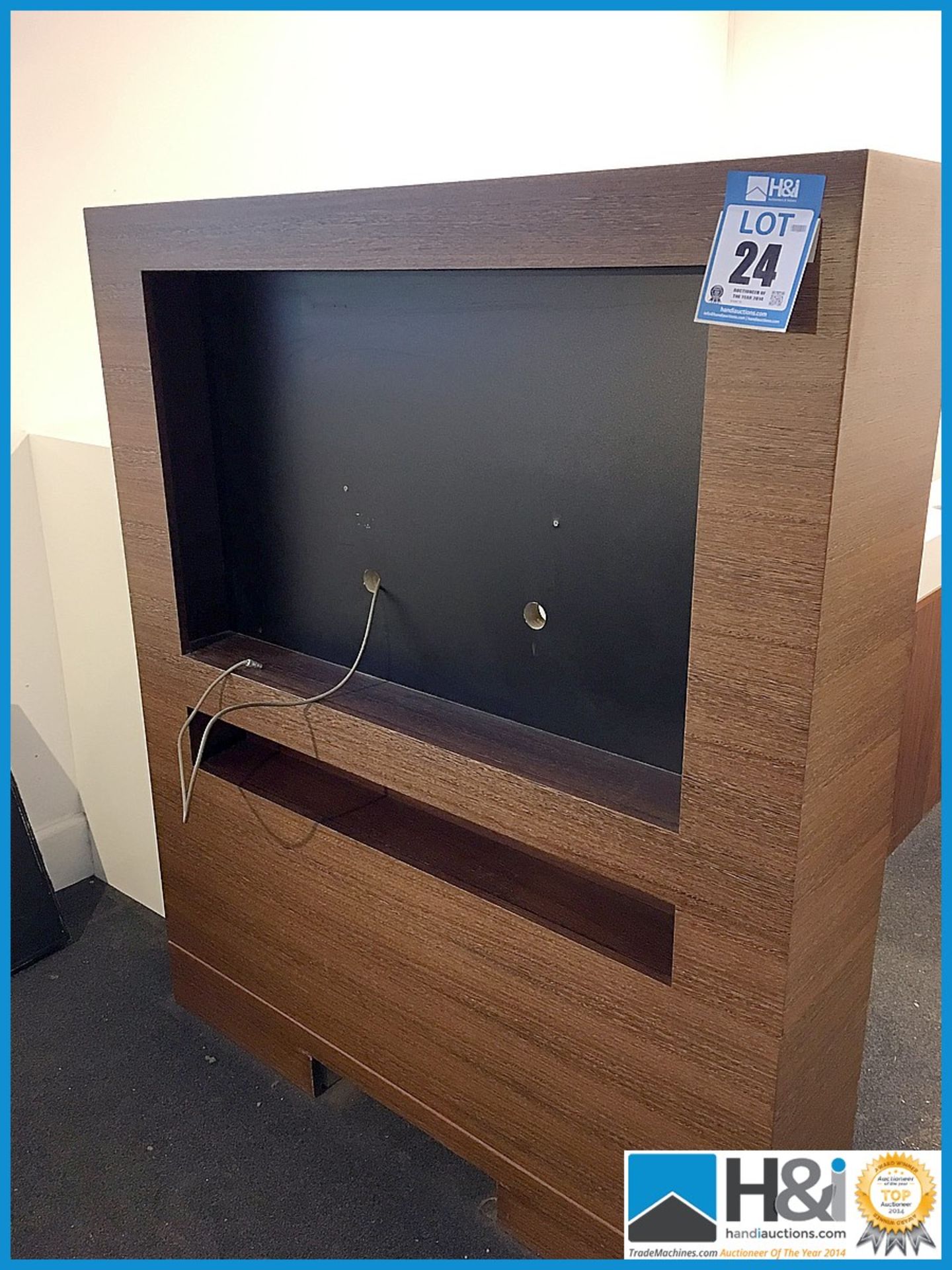 Beautiful TV / reception display unit 2m X 800mm Appraisal: Used, good. Viewing essential Serial No: