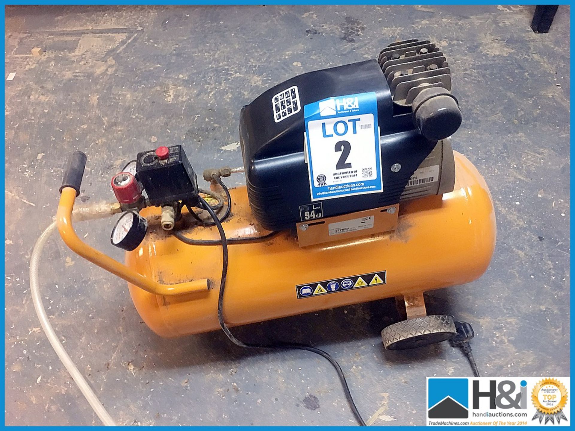 Bostich 240v compressor Appraisal: Untested. Viewing essential Serial No: NA Location, Contact, - Bild 2 aus 4