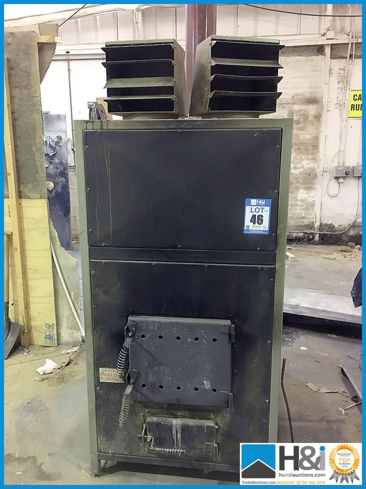 Wood Waste Technology single phase wood burner. Serviced 6 months ago. Comes with flue. Appears to - Image 2 of 6