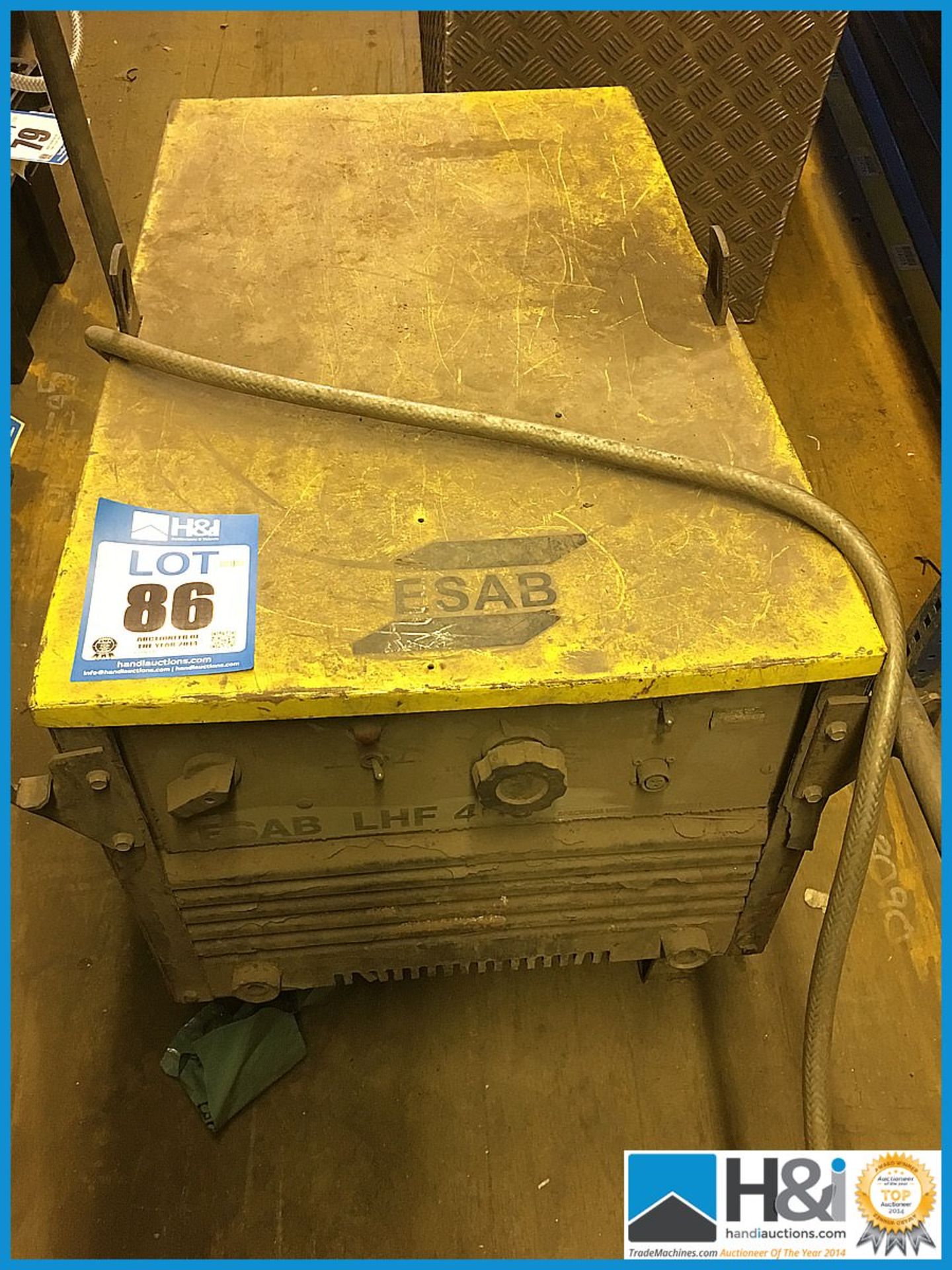 Esab lhf 400 portable arc welder. No VAT on this lot except on the buyers premium Appraisal: Viewing - Image 2 of 2