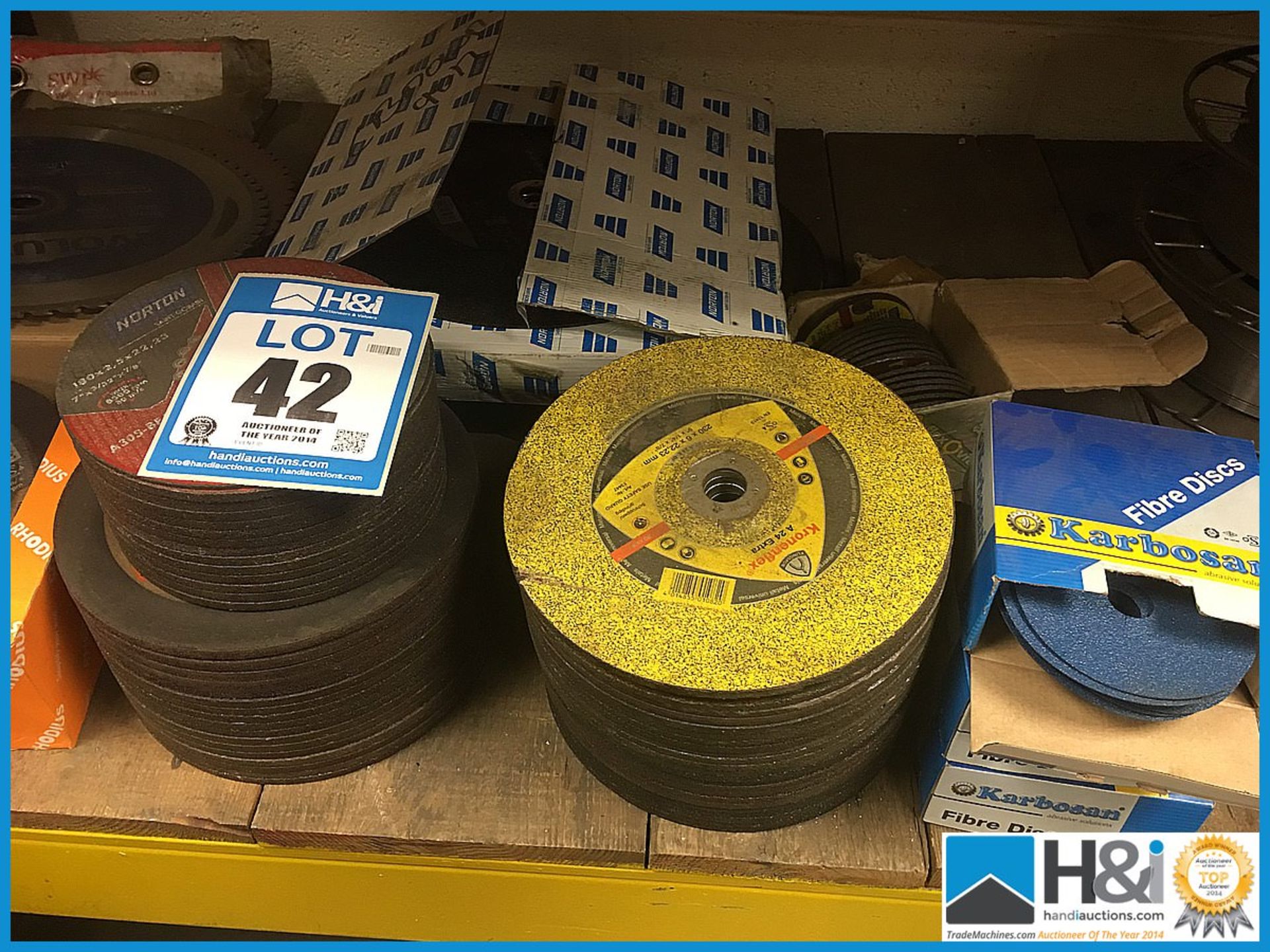 Excellent lot of abrasive and grinding wheels. No VAT on this lot except on the buyers premium - Image 3 of 4