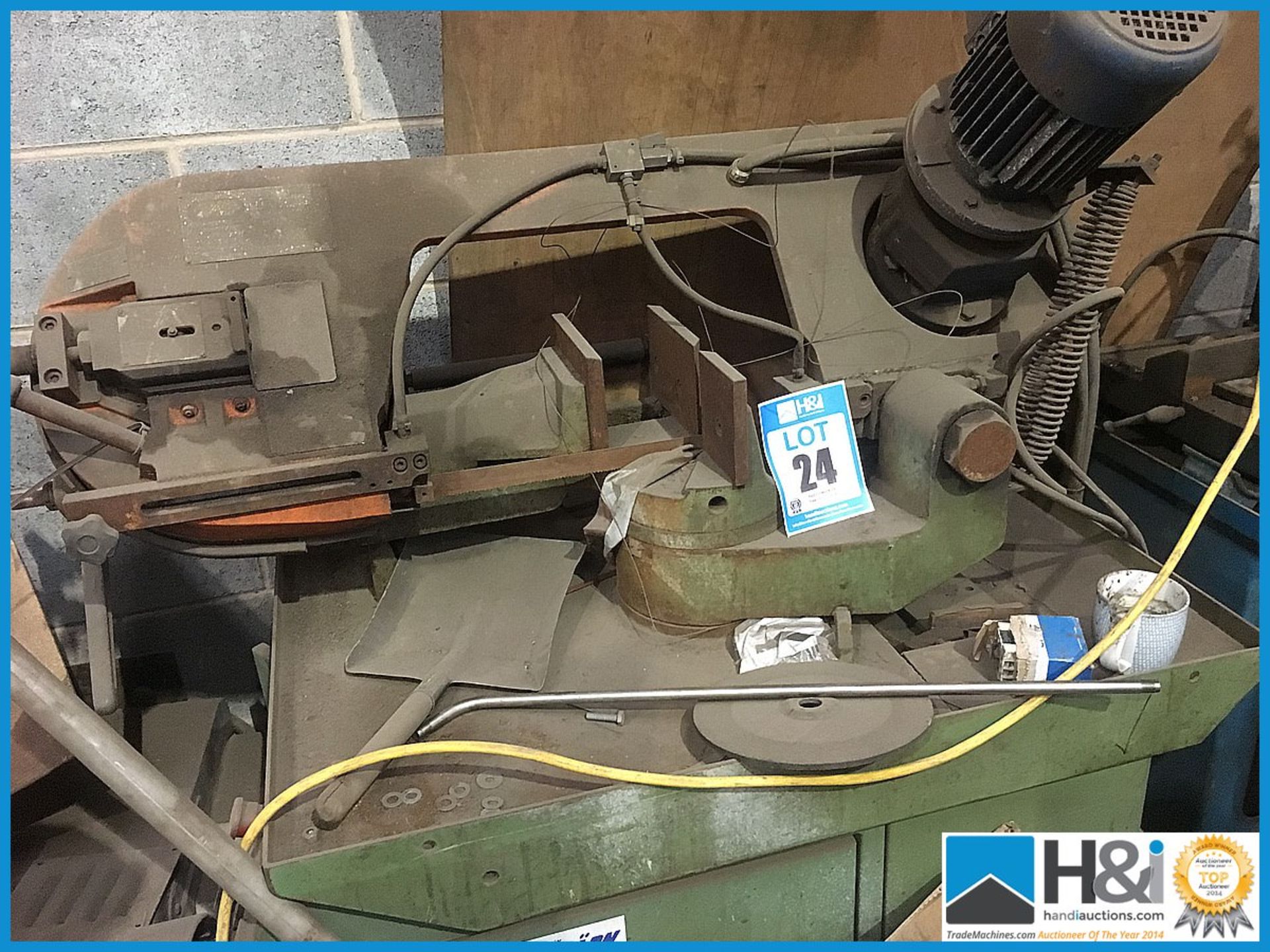Hydraulic metal cutting band saw. No VAT on this lot except on the buyers premium Appraisal: Viewing