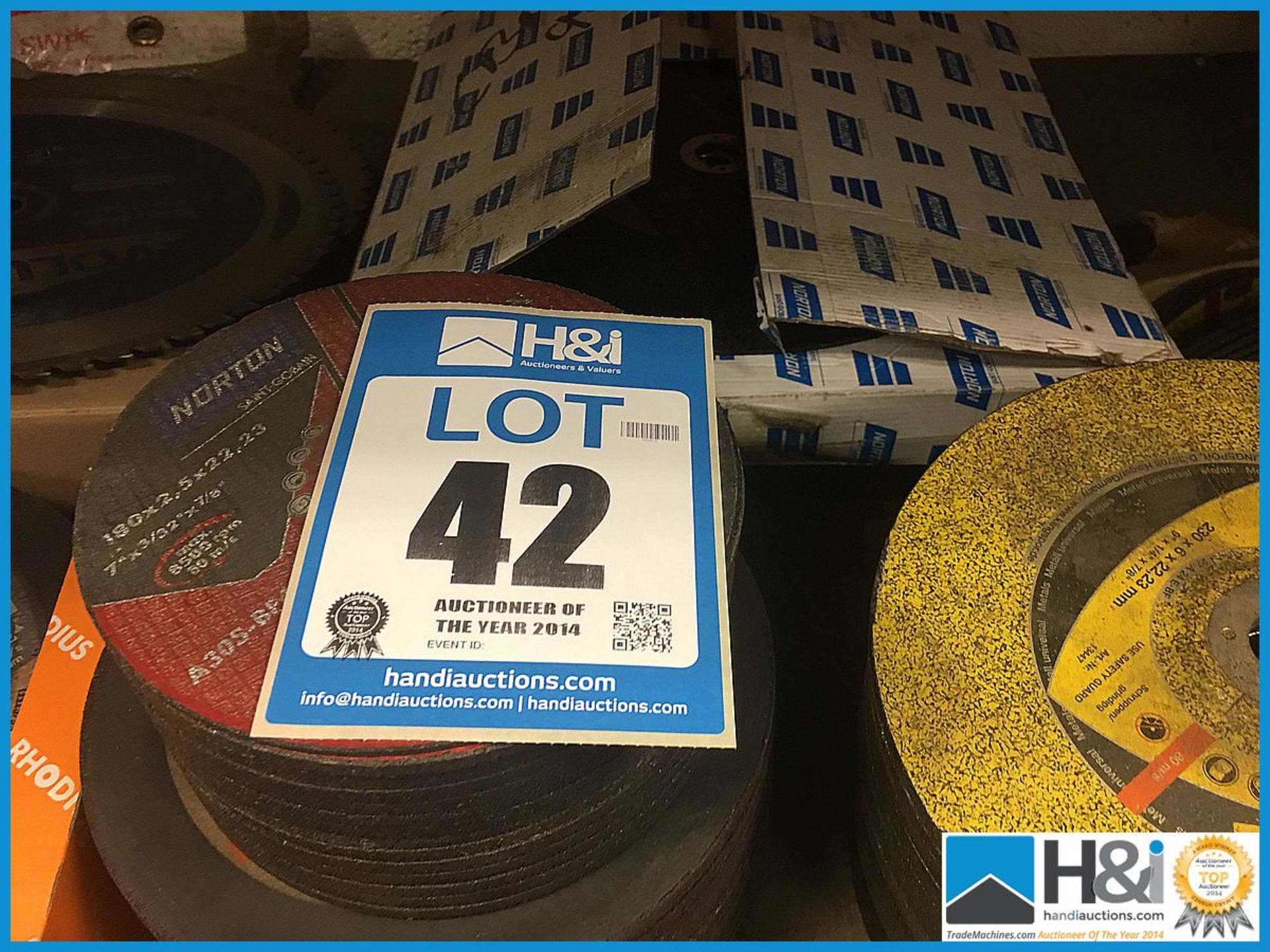 Excellent lot of abrasive and grinding wheels. No VAT on this lot except on the buyers premium - Image 4 of 4