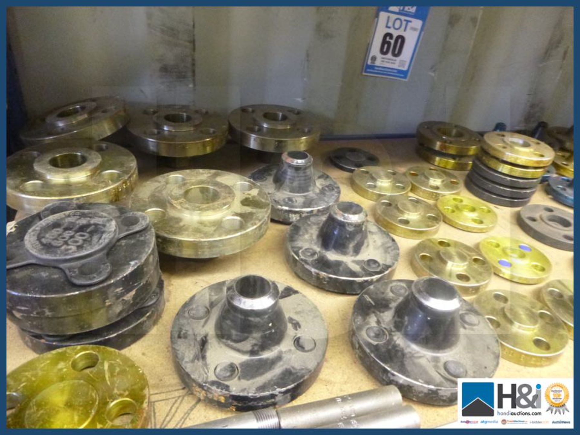 Quantity of various flanges and unfinished projects. No VAT on this lot except on the buyers premium - Image 2 of 4