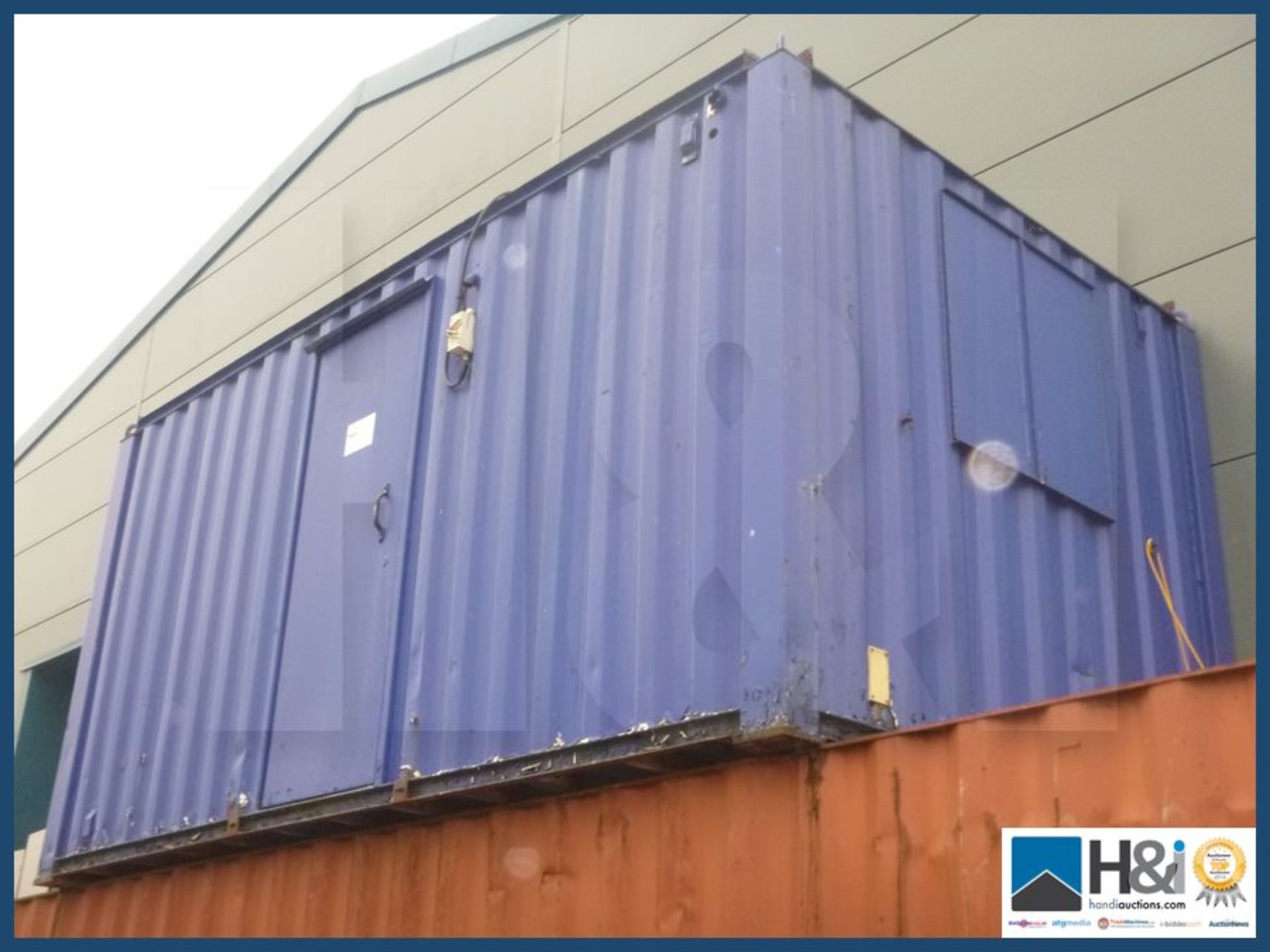 18ft site cabin with lighting clean and dry loading available. No VAT on this lot except on the