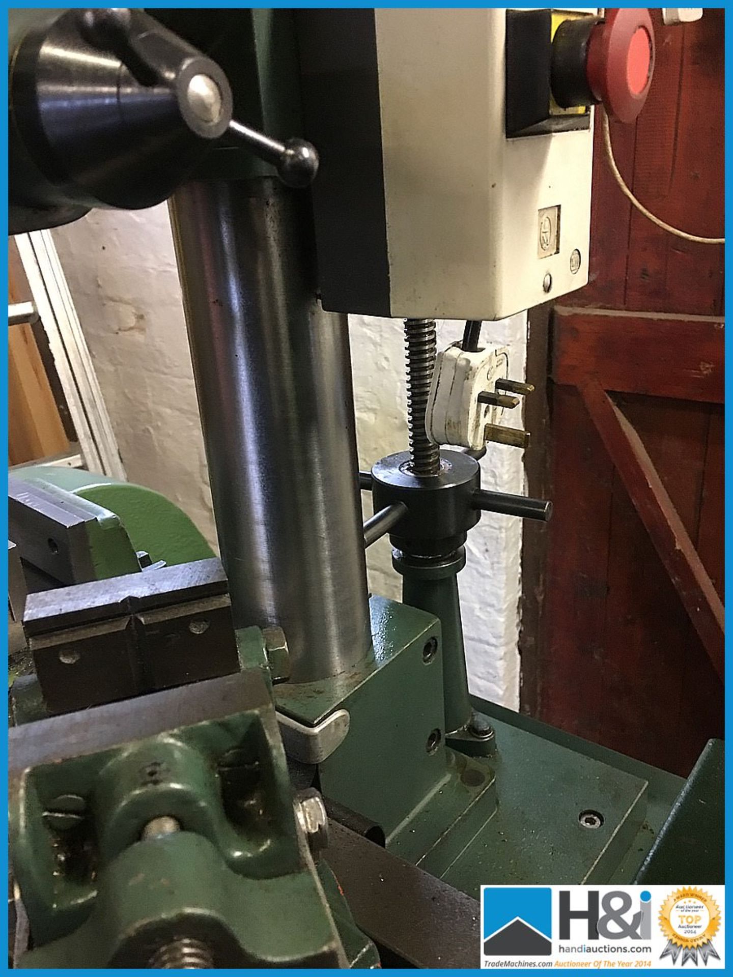 Beautiful example of a Tom Senior Type E single phase milling machine with tilt head, powered bed, - Image 8 of 21