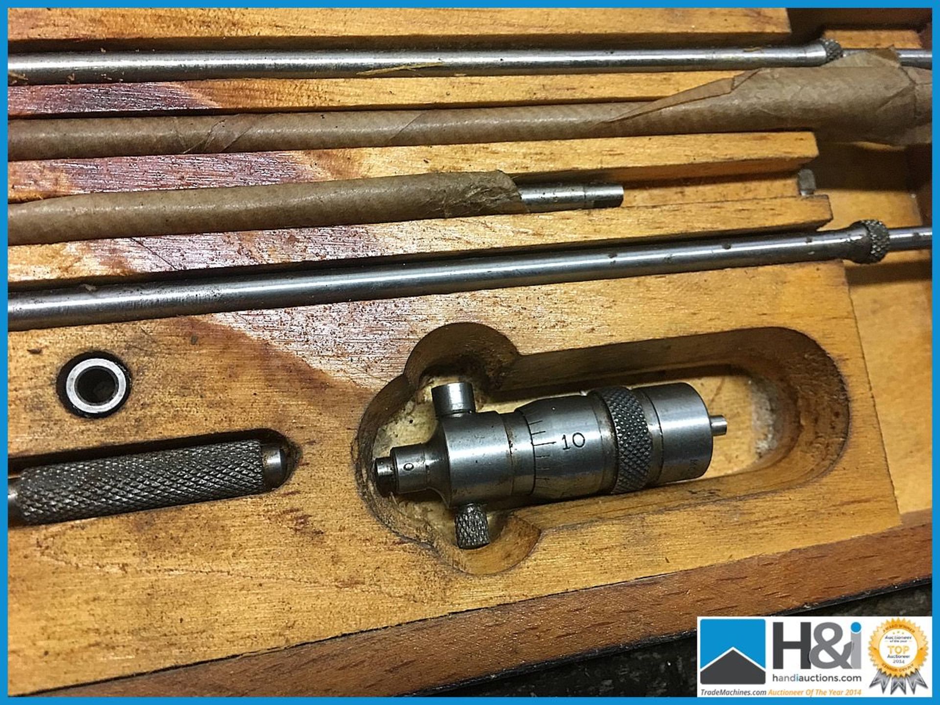 Set of Moore and Wright inside micrometers in original wooden case Appraisal: Viewing Essential - Image 4 of 7