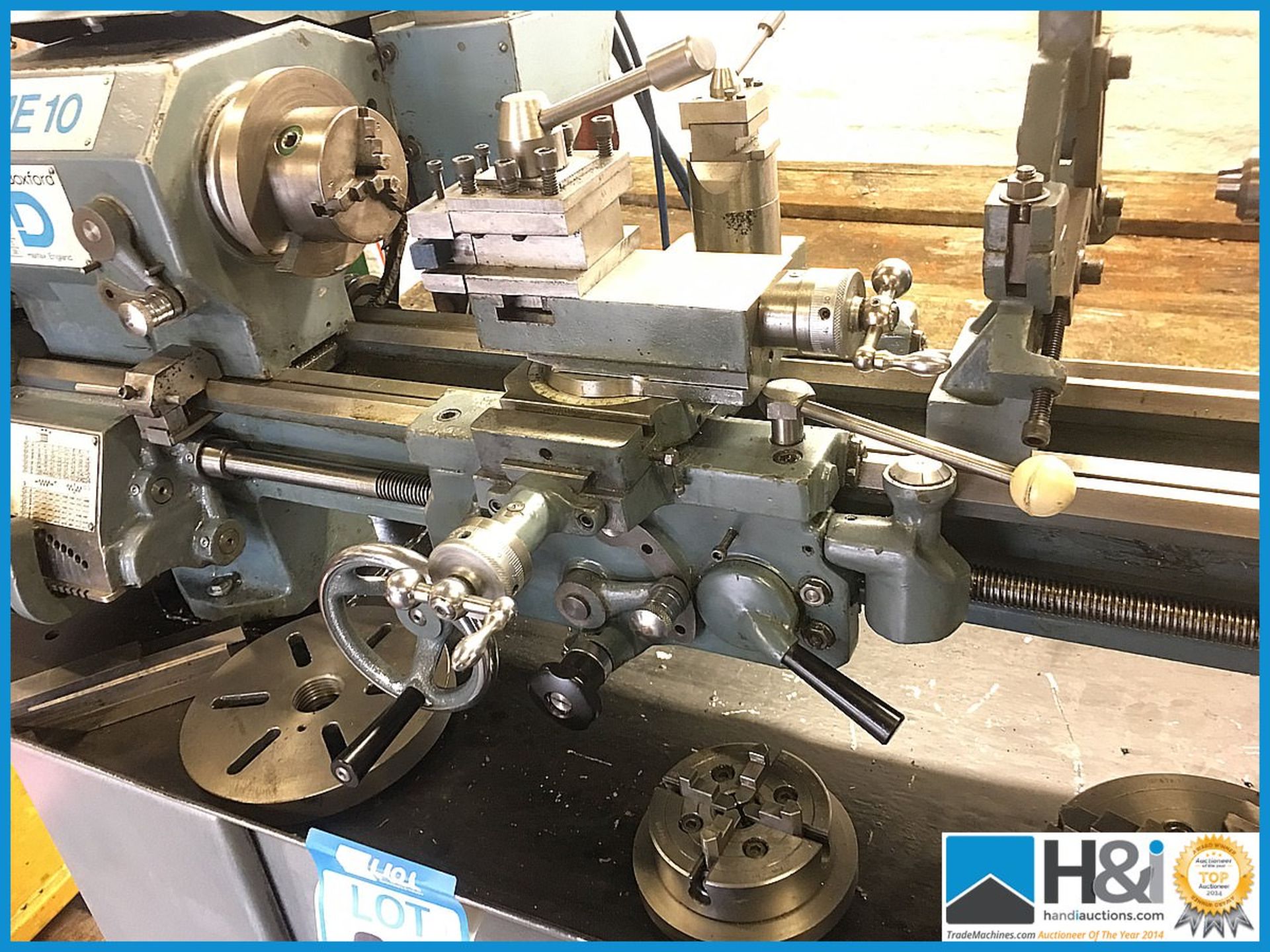 Boxford ME10 single phase engineers lathe with good quantity of chucks and accessories lovely - Image 3 of 15