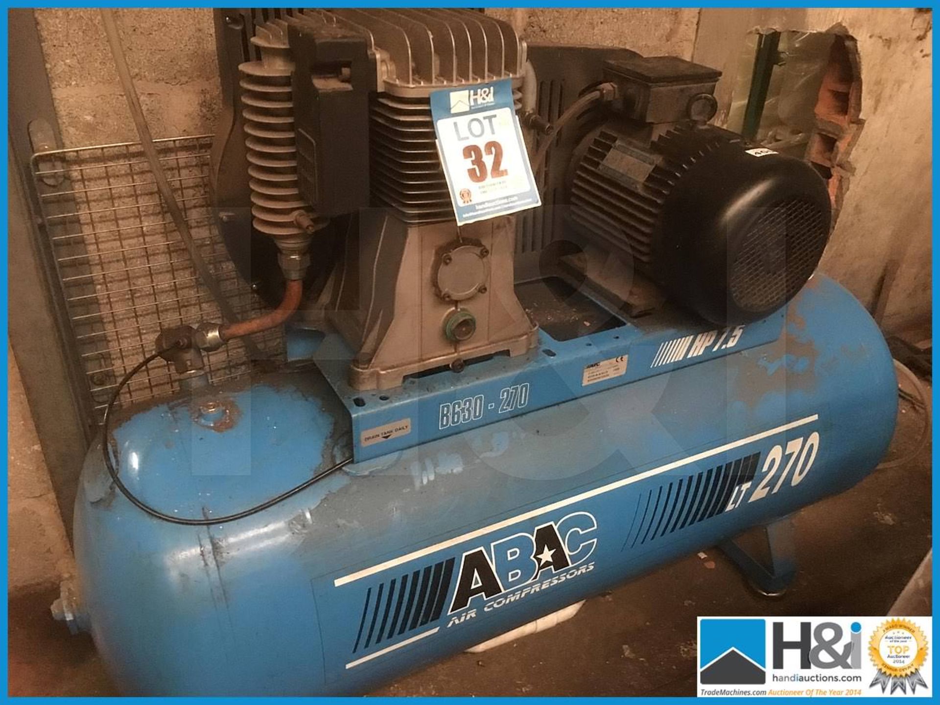 Abac 270 ltr 3 phase piston compressor NOTES: Please see the T&Cs & Important Info tab above for - Image 2 of 5