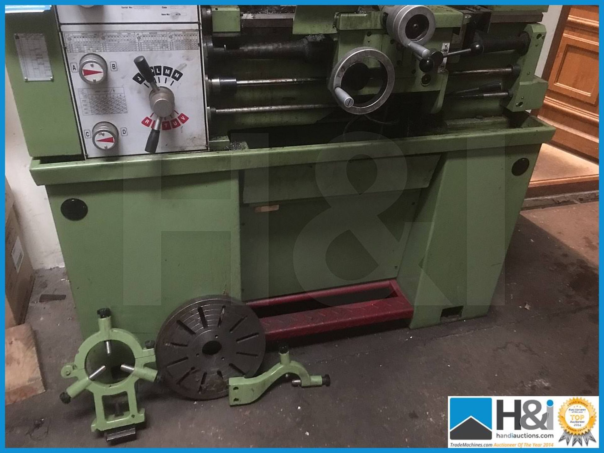 Wargo GH 1322 3 phase tool room lathe with work steady and face plate, reversable 6" chuck. 600mm - Image 2 of 9