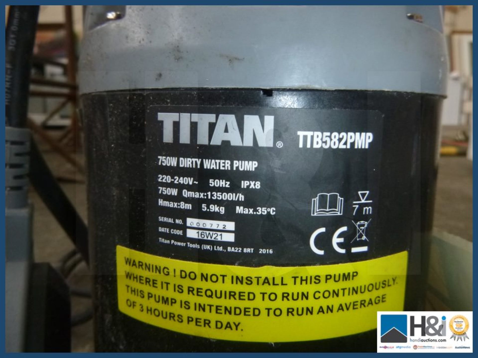 Titan submersible pump single-phase 750w . Appraisal: Used, good. Viewing essential Serial No: NA - Image 2 of 2