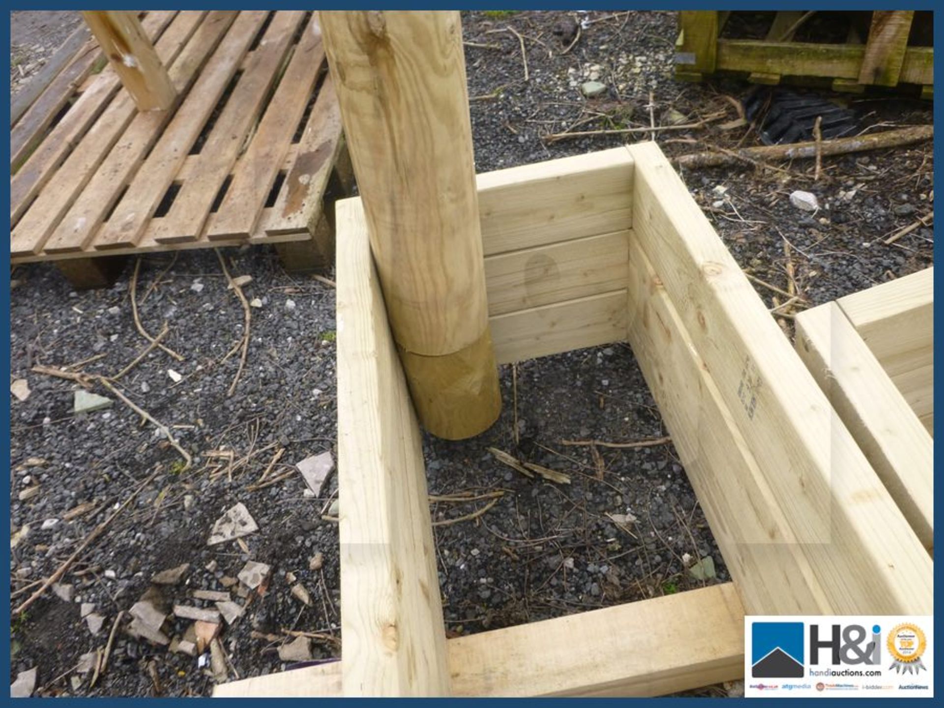 Large wooden planter 86" X 20" X 79" . NOTES: Please see the T&Cs & Important Info tab above for - Image 5 of 5