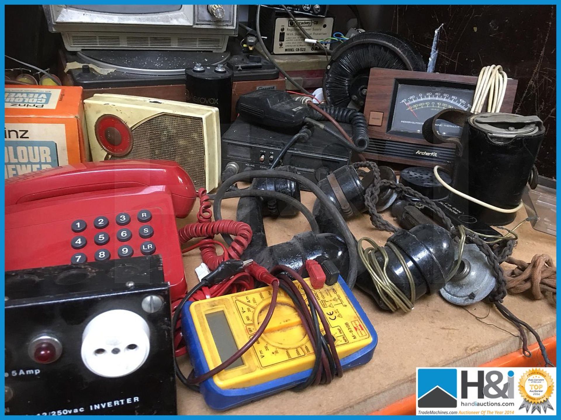 Last lot of the sale, mixed lot of unsorted radio, communications, test, TV related items all untest - Image 13 of 20