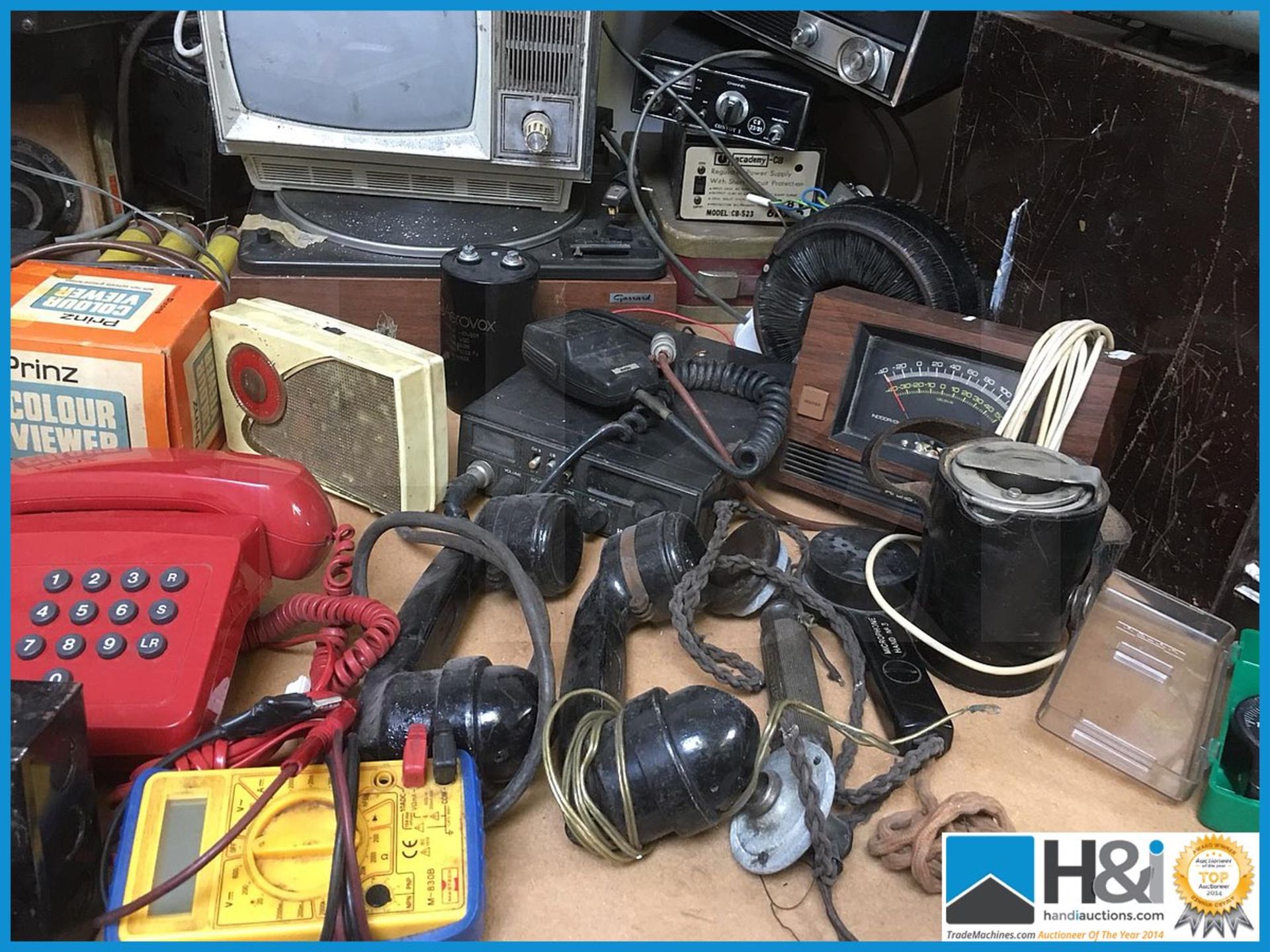 Last lot of the sale, mixed lot of unsorted radio, communications, test, TV related items all untest - Image 3 of 20