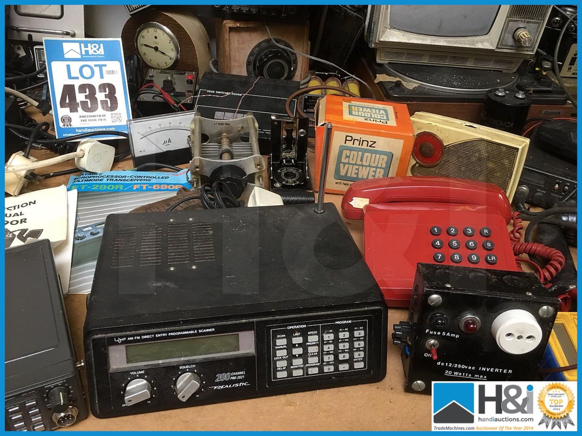 Last lot of the sale, mixed lot of unsorted radio, communications, test, TV related items all untest - Image 2 of 20