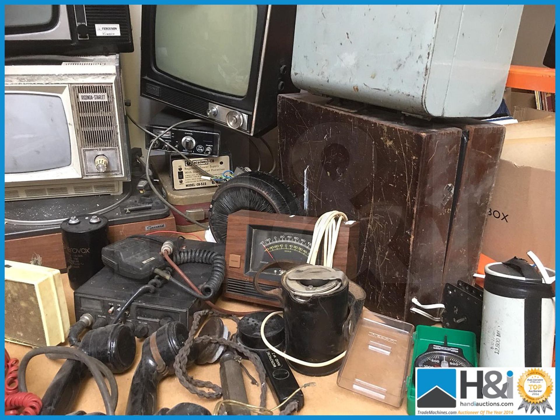 Last lot of the sale, mixed lot of unsorted radio, communications, test, TV related items all untest - Image 4 of 20