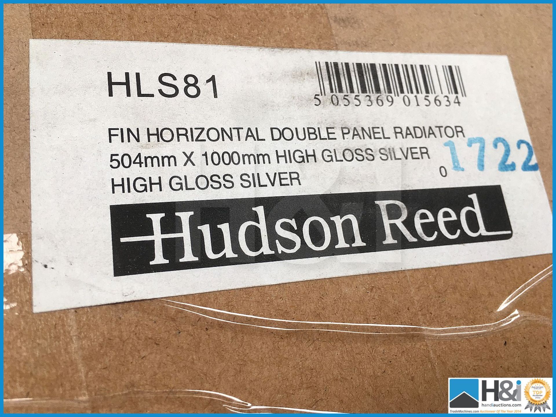 Hudson Reed HLS81 Fin horizontal double panel radiator in high gloss silver 504x1000. Unused and box - Image 2 of 2