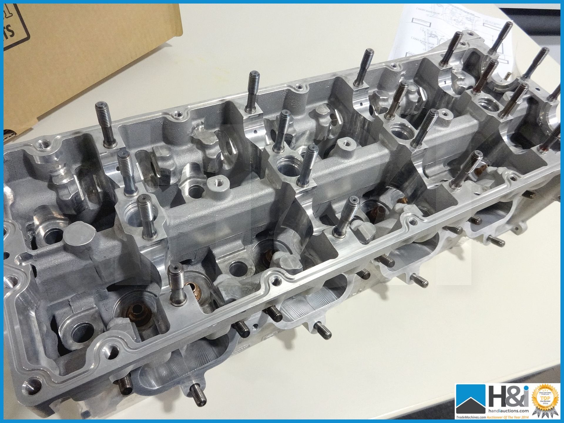 1 off Cosworth XG RH cylinder head assembly - shallow. Valued at over GBP 10,000. MC: XG8640 CILN: 1 - Image 5 of 7
