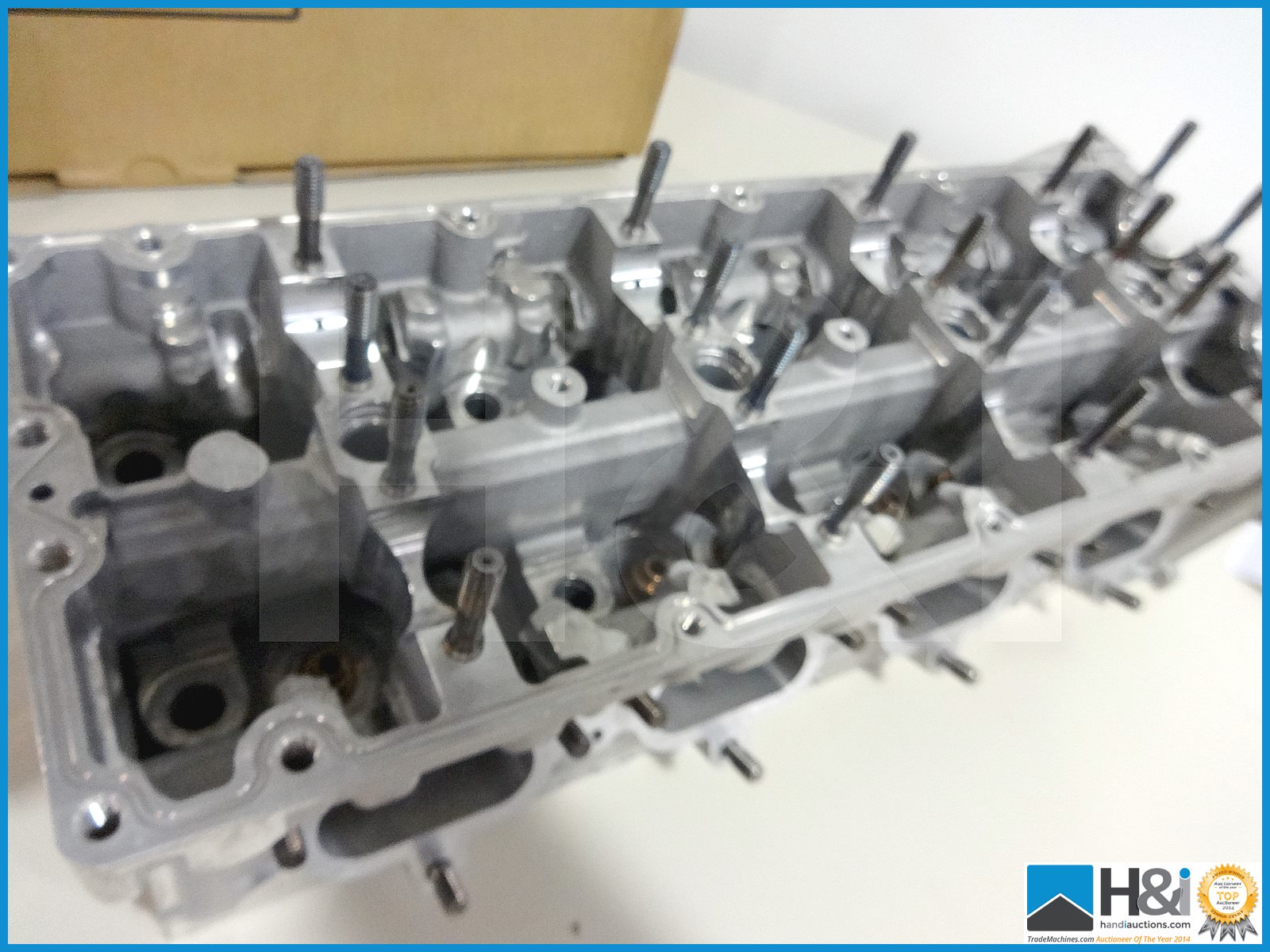 1 off Cosworth XG LH cylinder head assembly - shallow. Valued at over GBP 10,000. MC: XG8639 CILN: 1 - Image 5 of 8