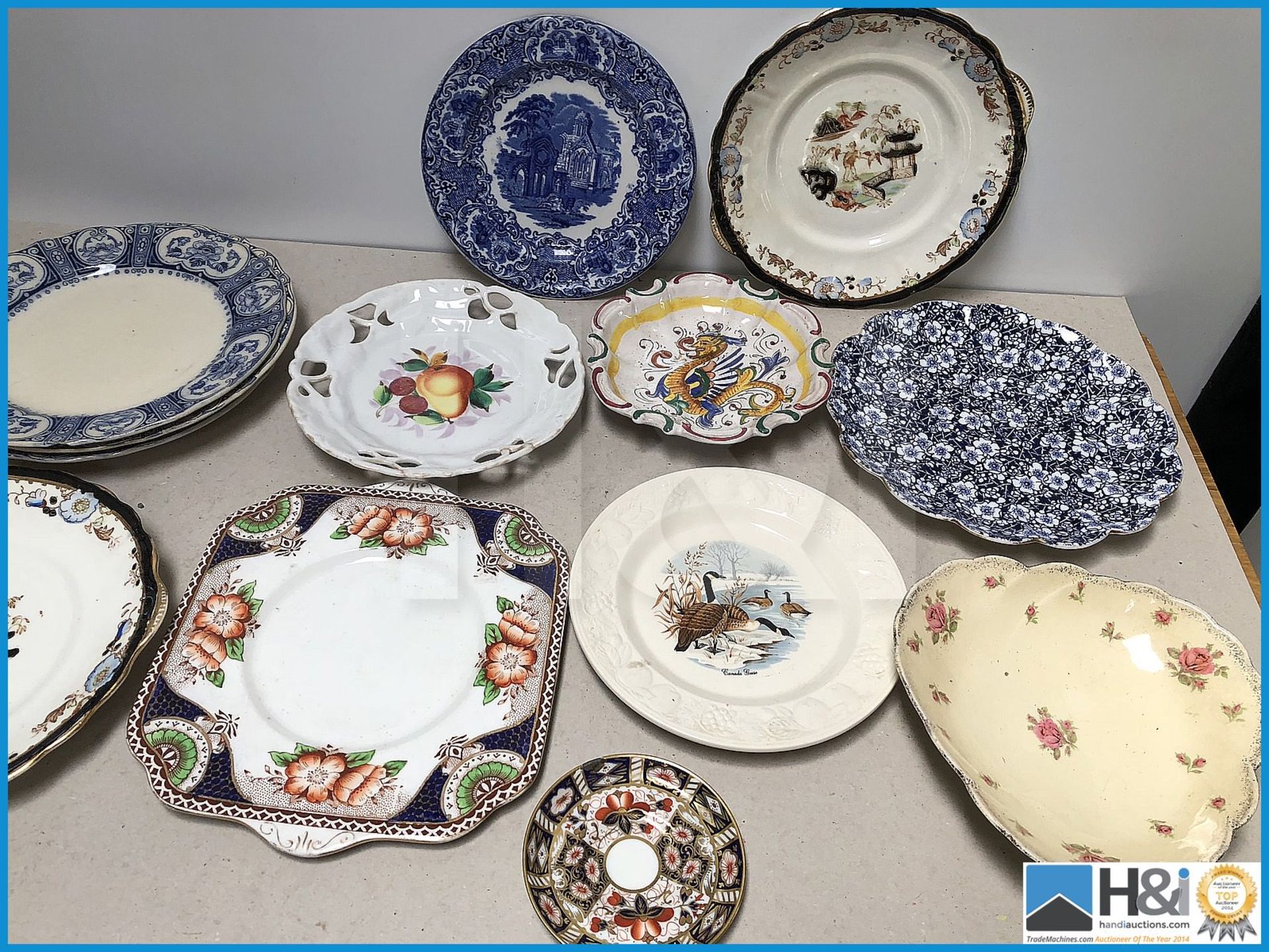 Lot of vintage plates . - Image 2 of 3