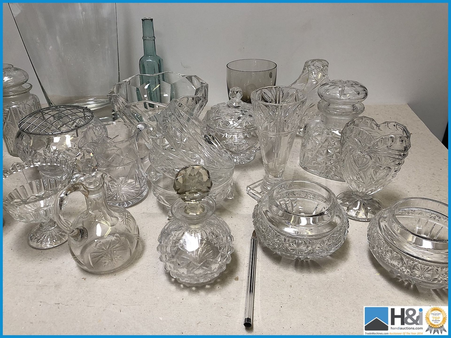 Lot of glassware. - Image 3 of 6