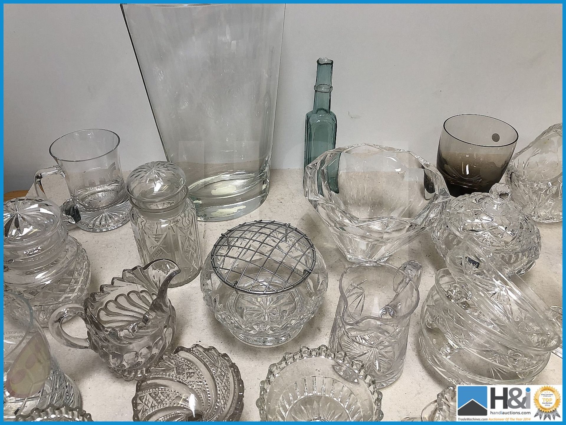 Lot of glassware. - Image 5 of 6