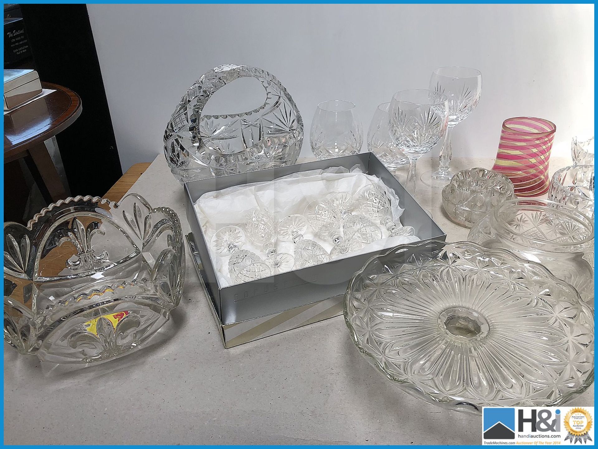 Excellent it of cut glass and glassware. - Image 2 of 4