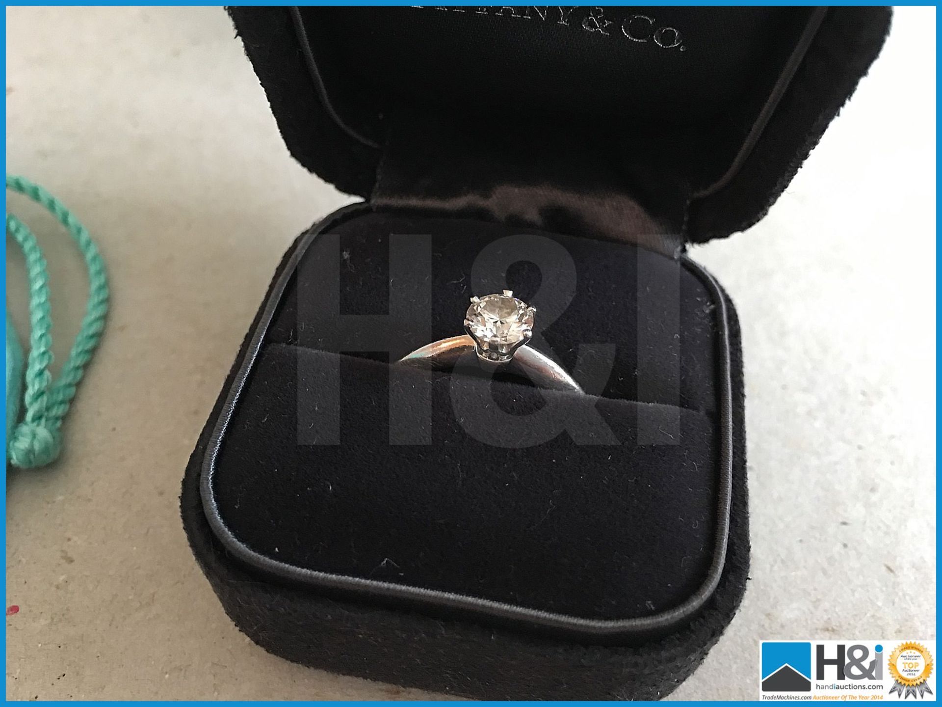 Genuine Tiffany classic iconic engagement ring in Platinum with 0.75 Carat Diamond purchased from Ti - Image 5 of 8