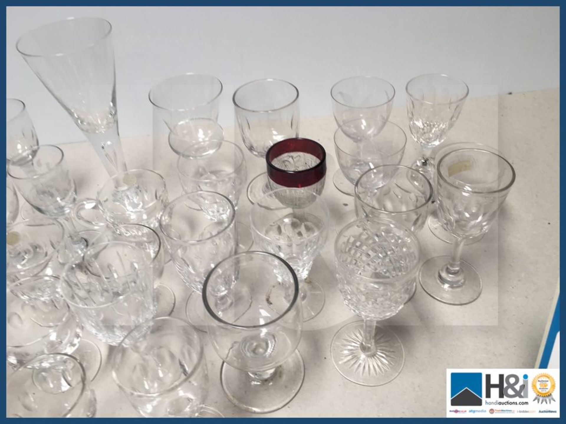 Collection of small vintage wine and sherry glasses. - Image 4 of 5