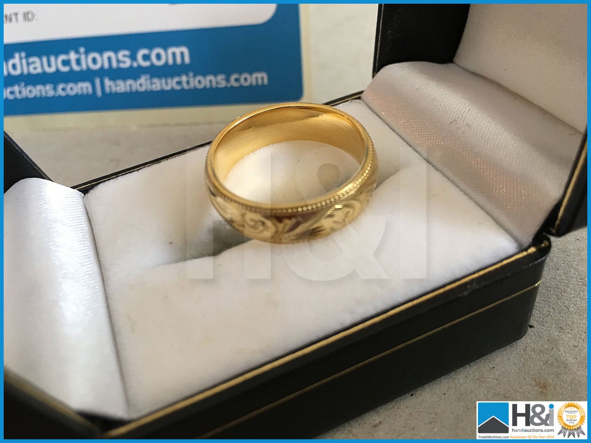 18 Carat Gold wedding ring in box. - Image 4 of 4