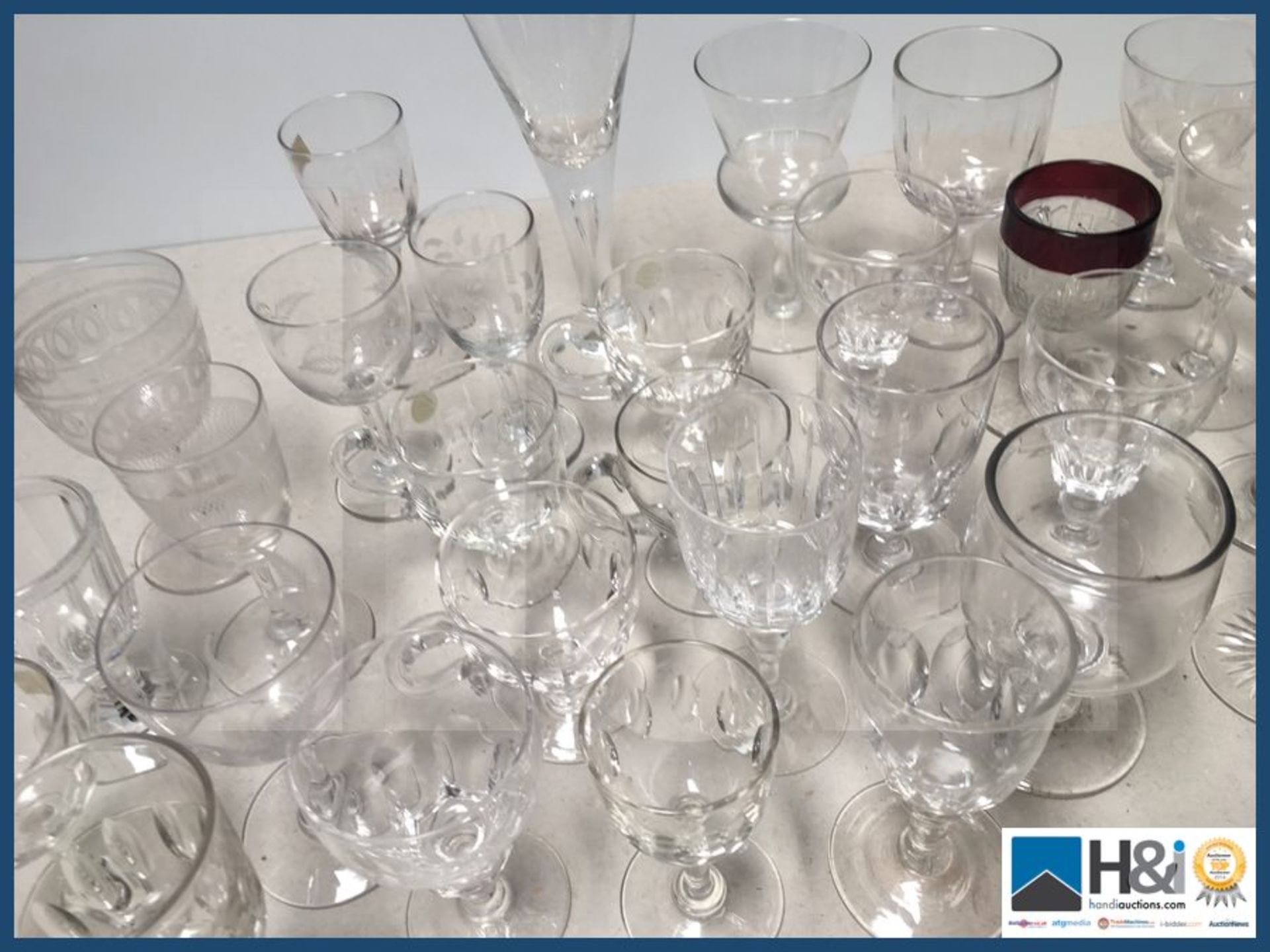 Collection of small vintage wine and sherry glasses. - Image 3 of 5