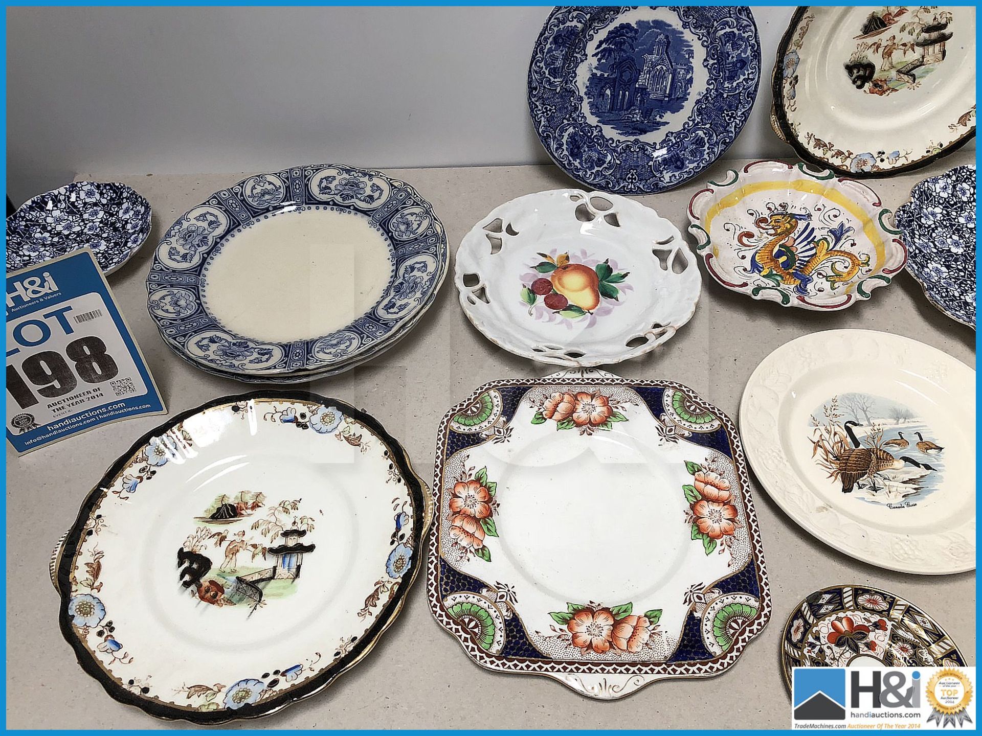 Lot of vintage plates . - Image 3 of 3